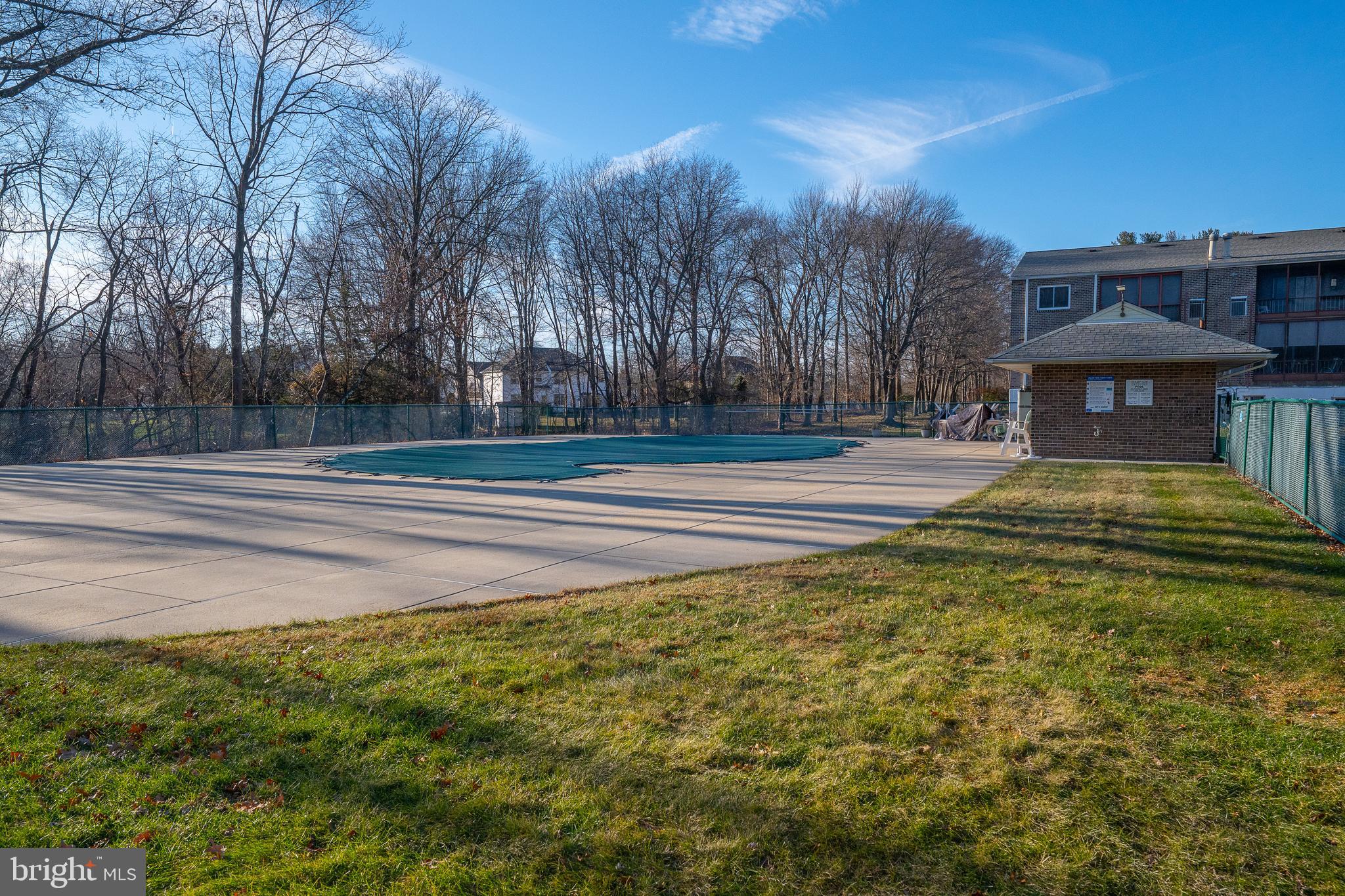 HAMPTON CROSSING - Residential