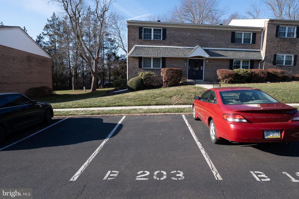 Photo of 203 - B Hampton Crossing #203B, SOUTHAMPTON, PA 18966 (MLS # PABU2111272)