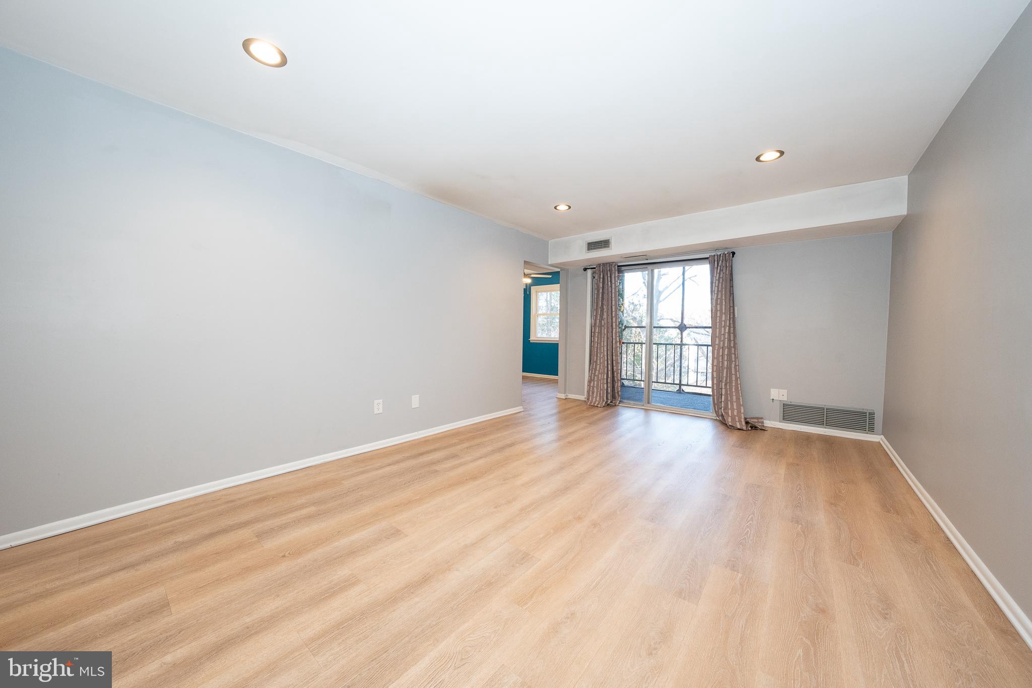 HAMPTON CROSSING - Residential