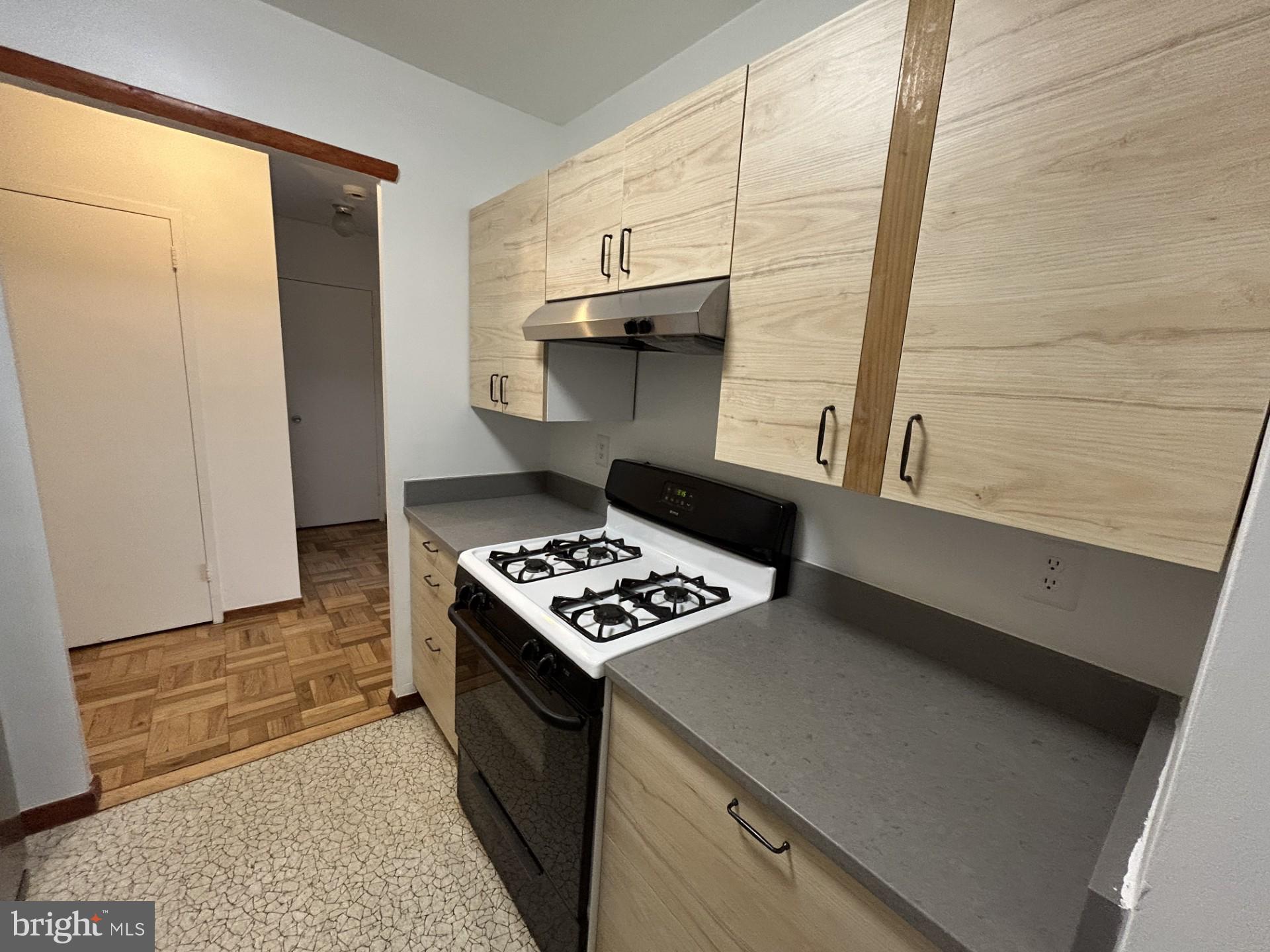 4000 TUNLAW ROAD NW 223