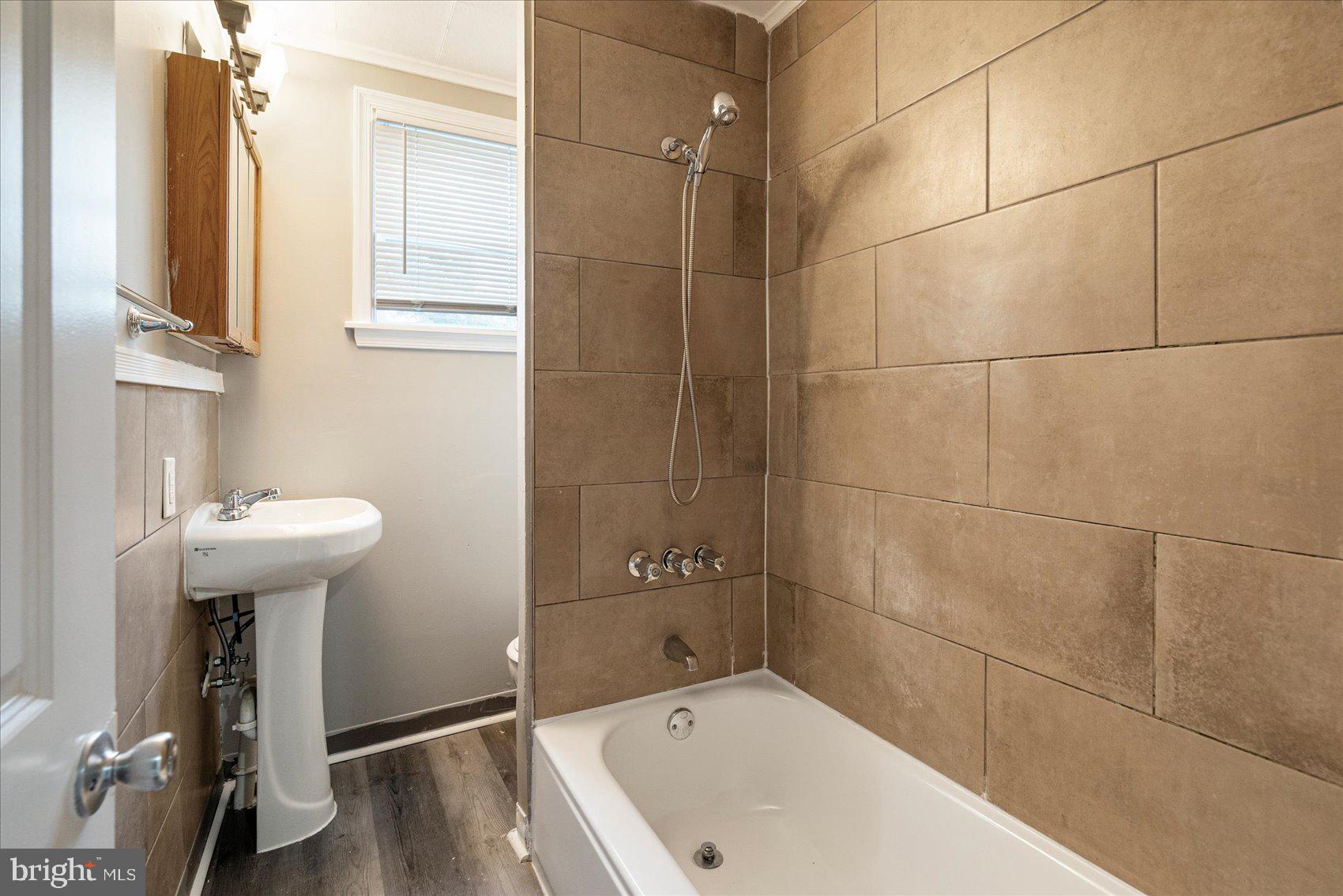 FRANKLINTOWN ROAD - Residential