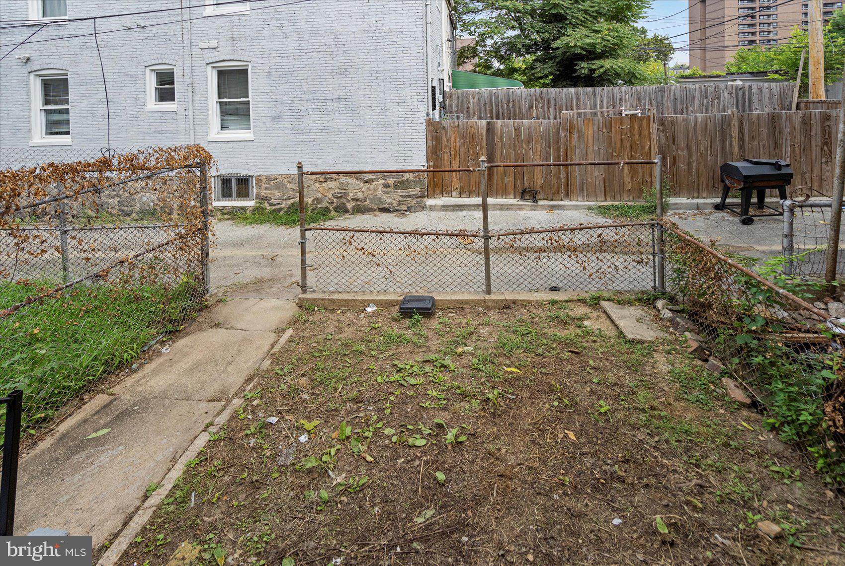 FRANKLINTOWN ROAD - Residential