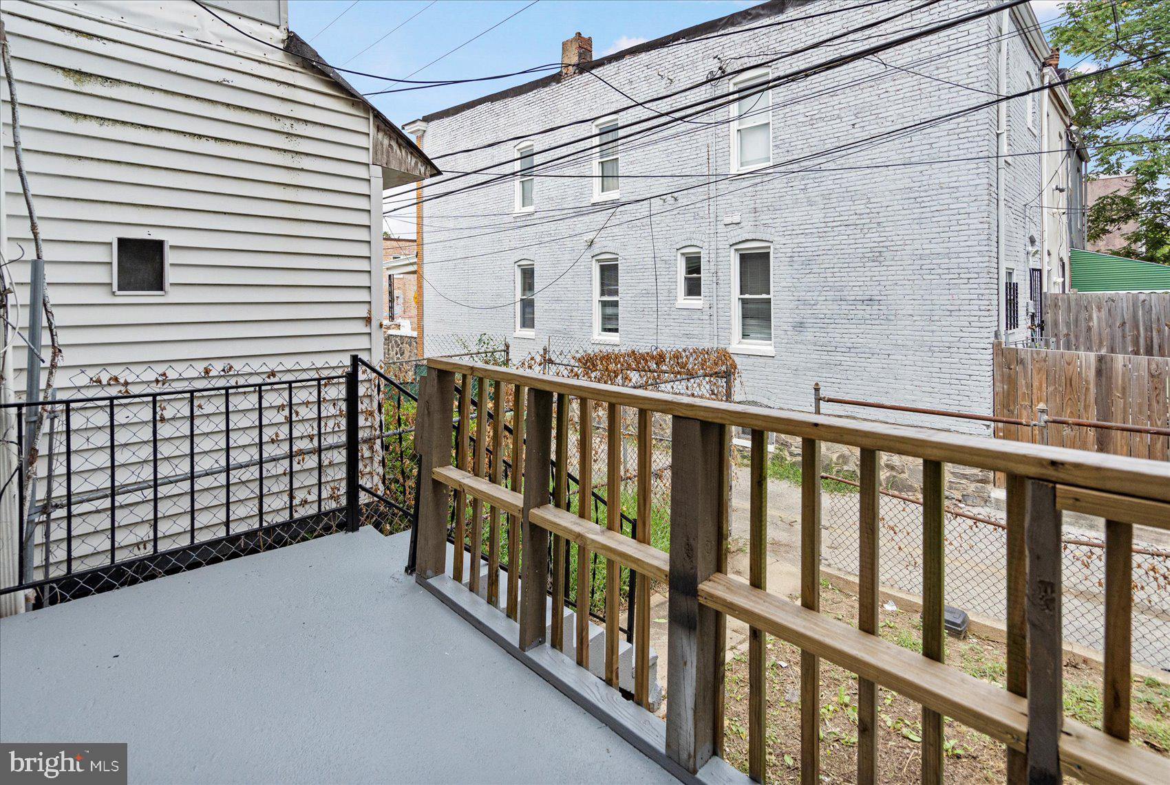 FRANKLINTOWN ROAD - Residential