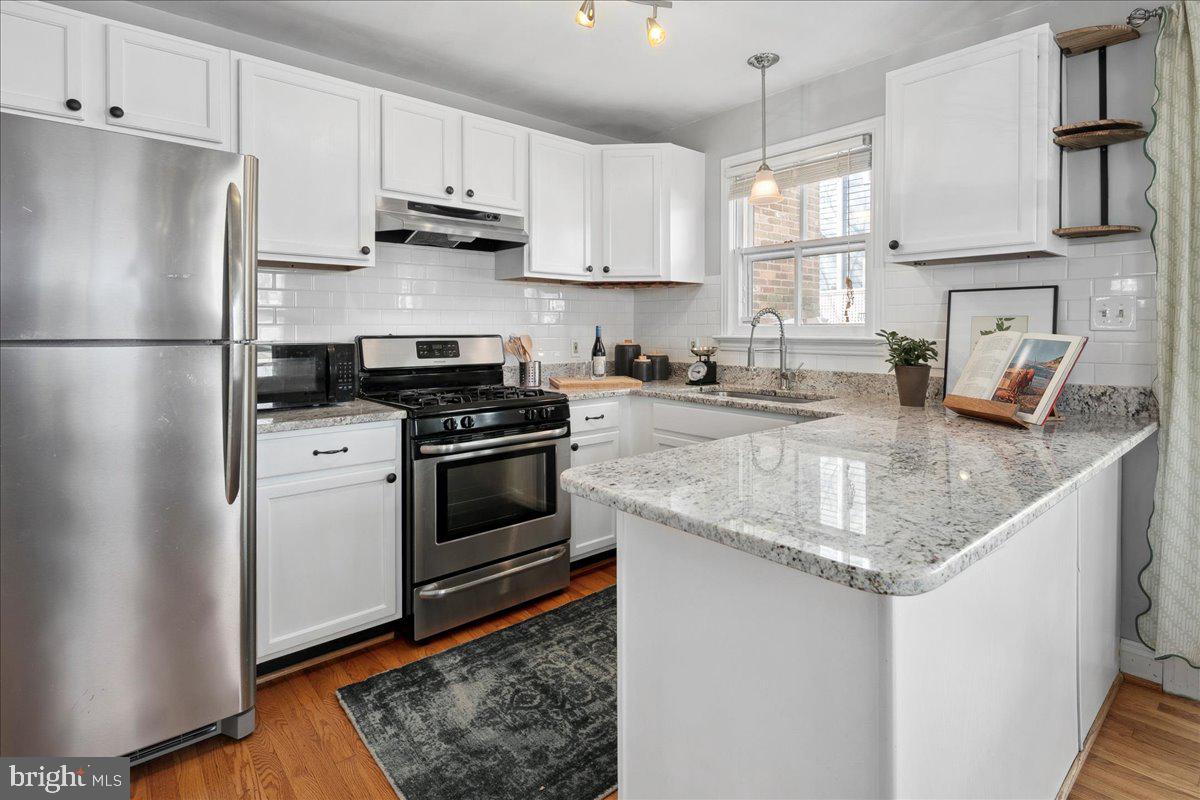 OLD TOWN ALEXANDRIA - Residential