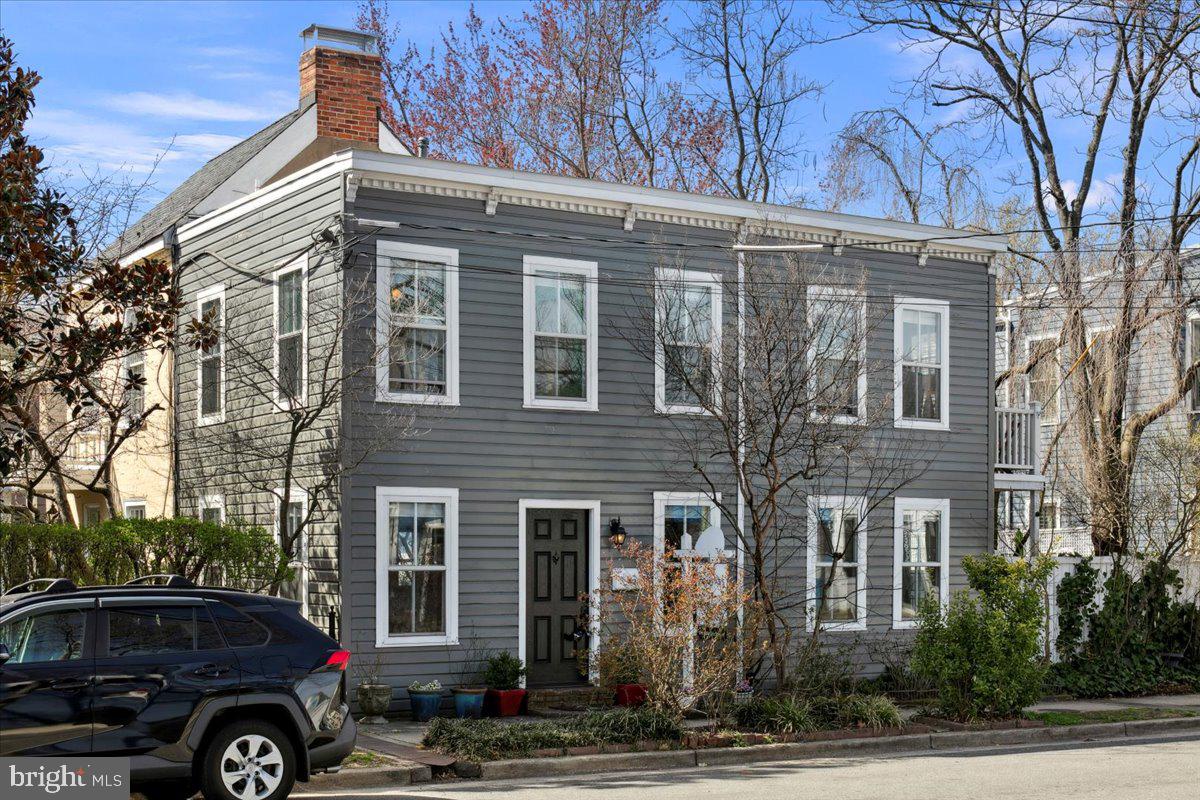 OLD TOWN ALEXANDRIA - Residential