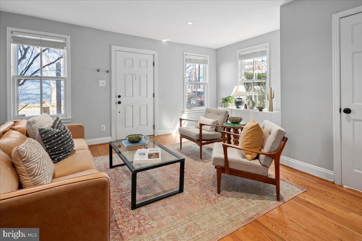 OLD TOWN ALEXANDRIA - Residential