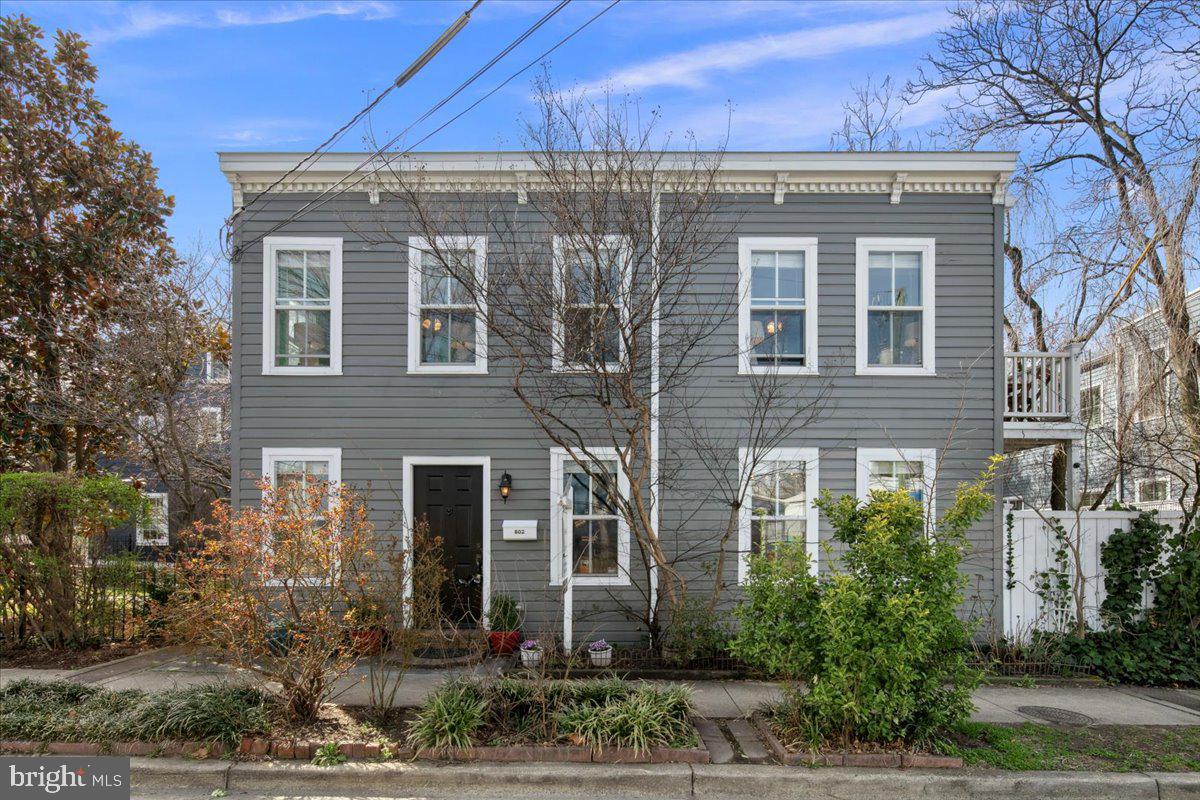 OLD TOWN ALEXANDRIA - Residential