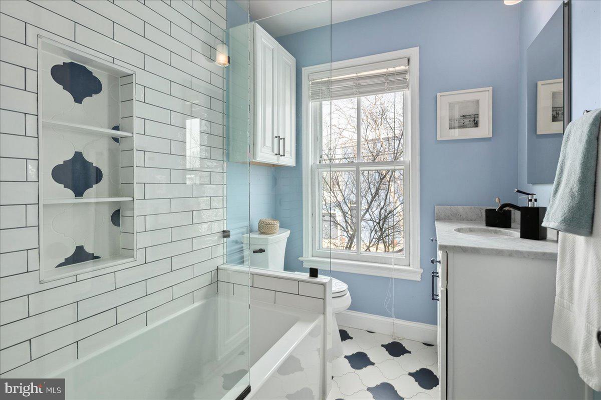 OLD TOWN ALEXANDRIA - Residential