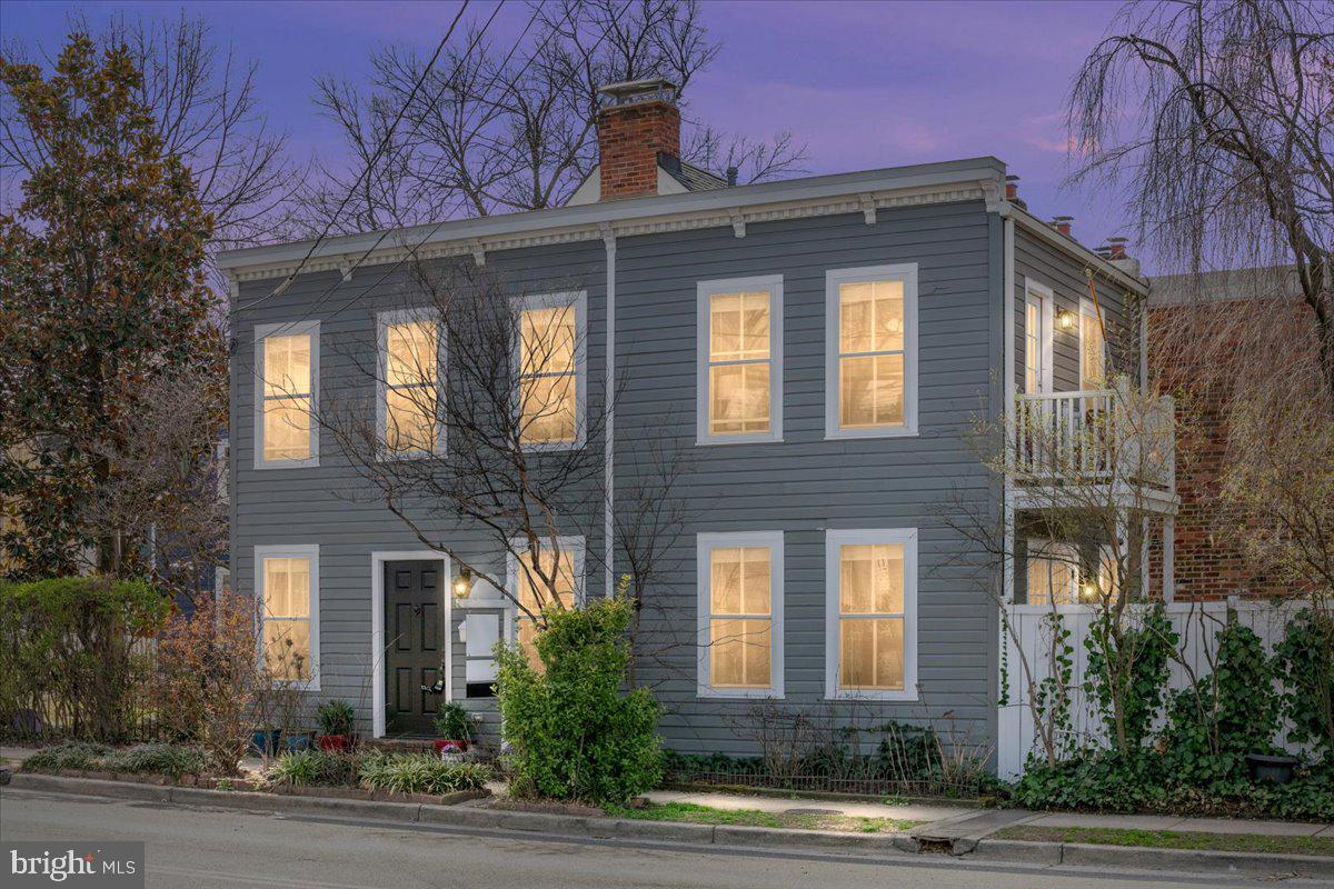 OLD TOWN ALEXANDRIA - Residential