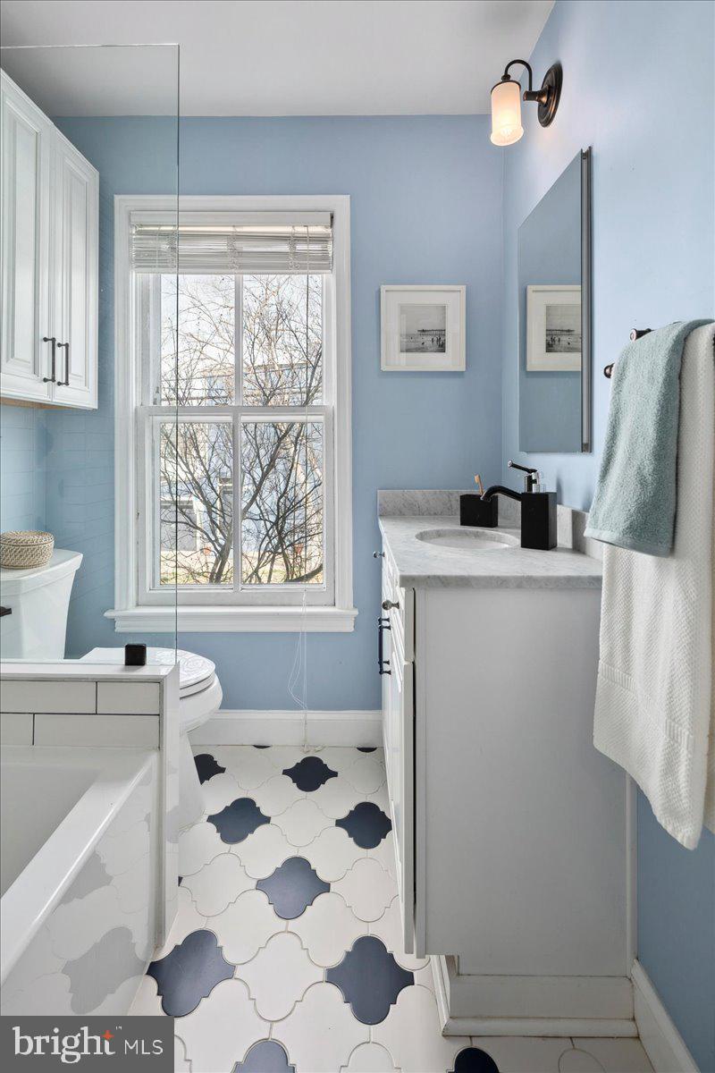 OLD TOWN ALEXANDRIA - Residential