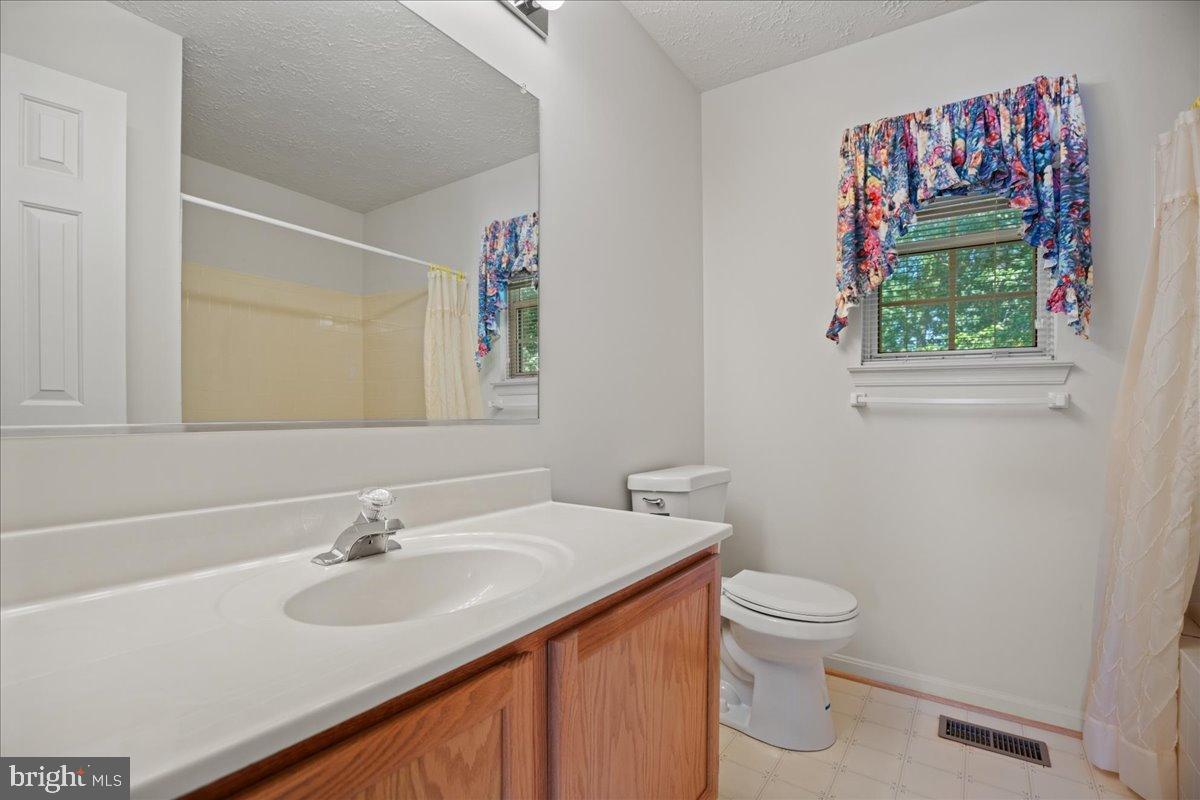 DORCHESTER - ST. CHARLES - Residential