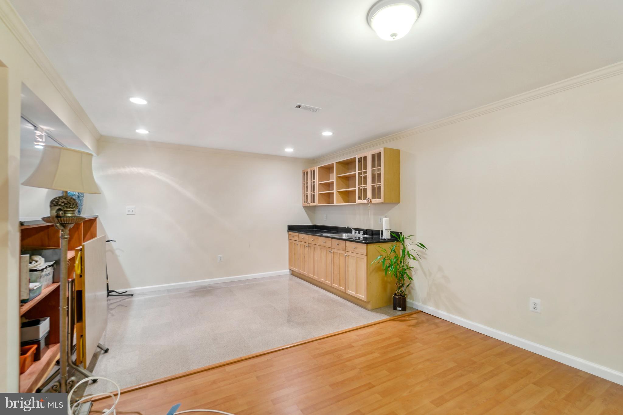 POTOMAC OAKS - Residential