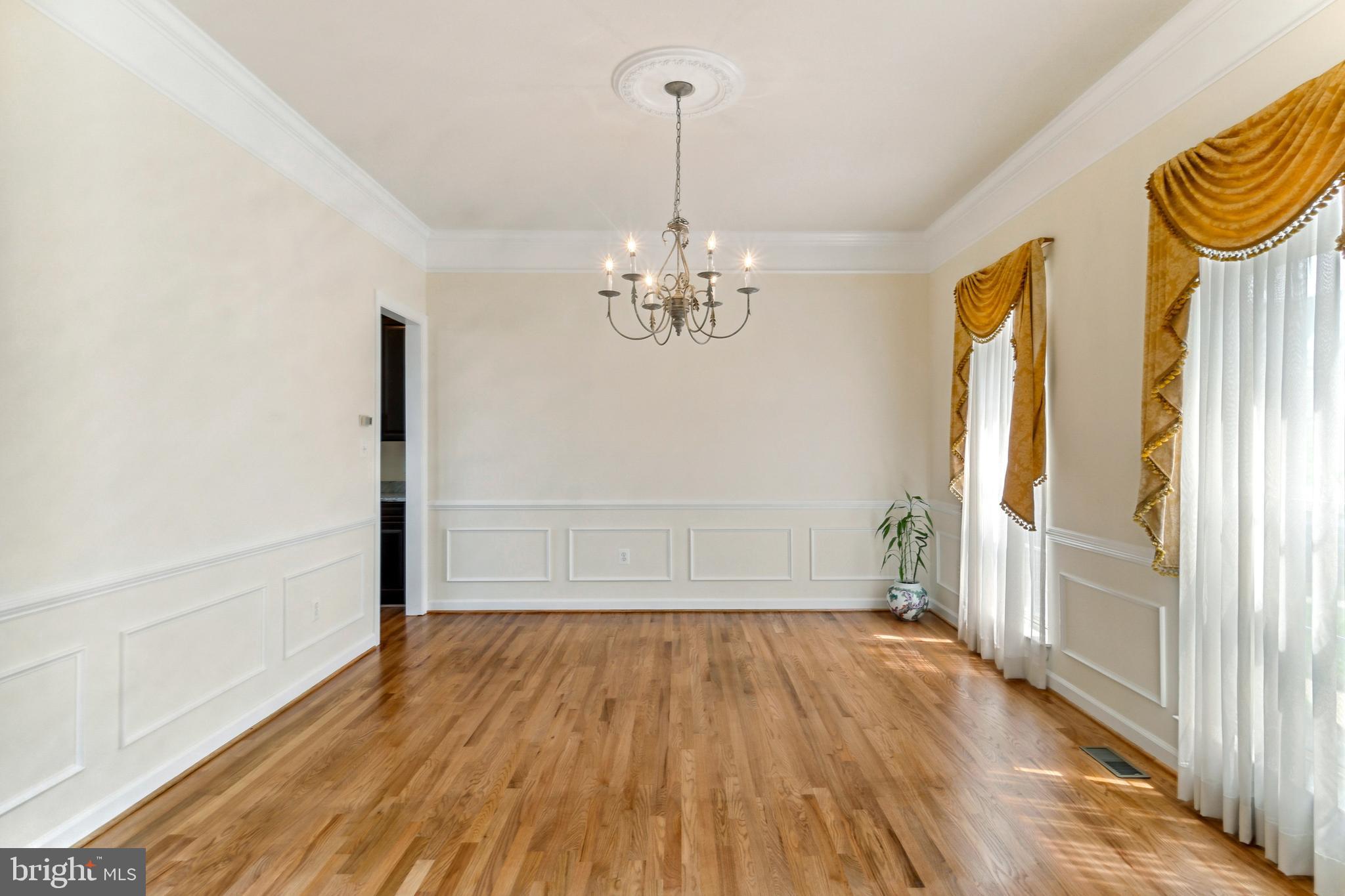 POTOMAC OAKS - Residential