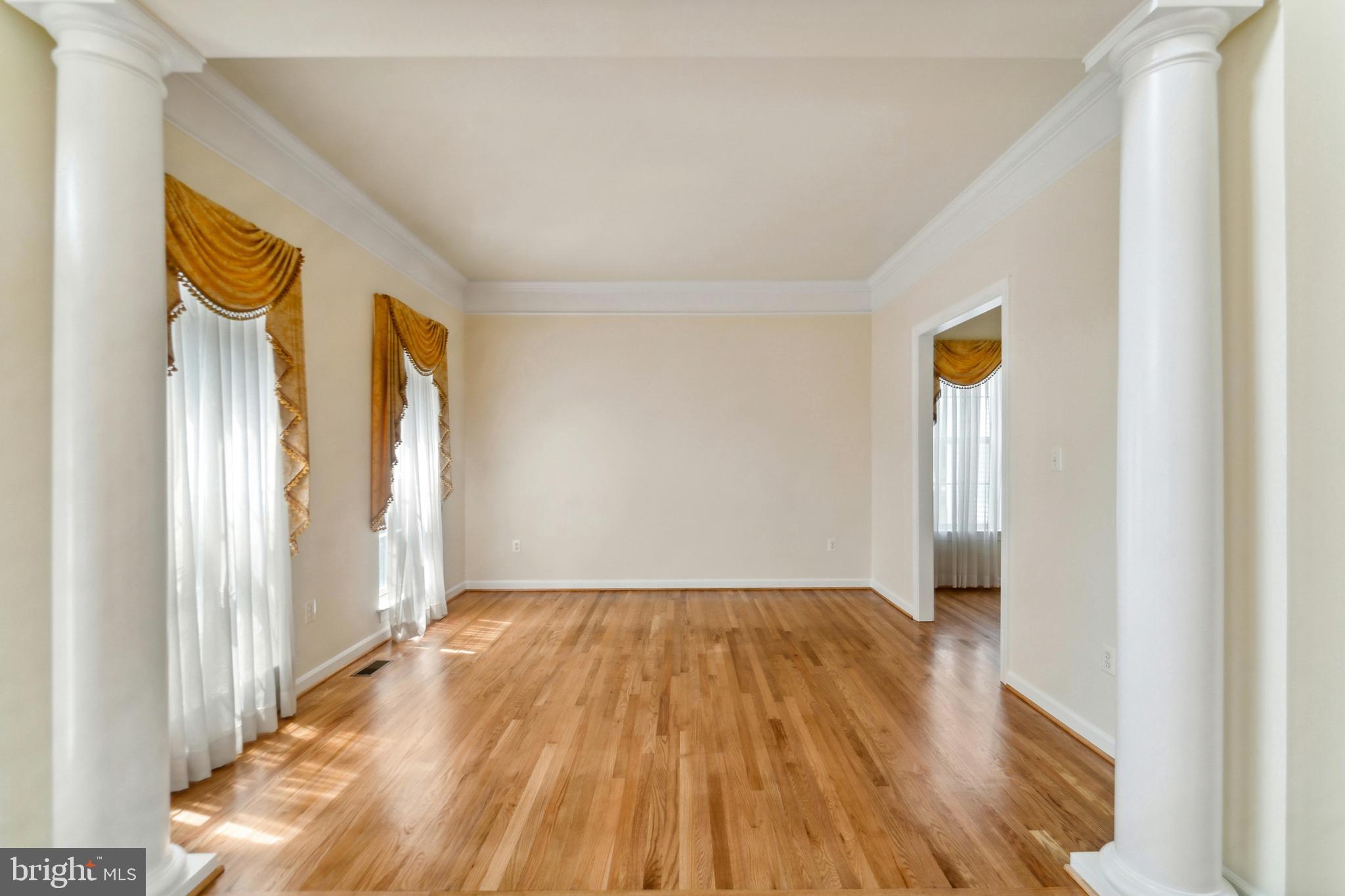 POTOMAC OAKS - Residential