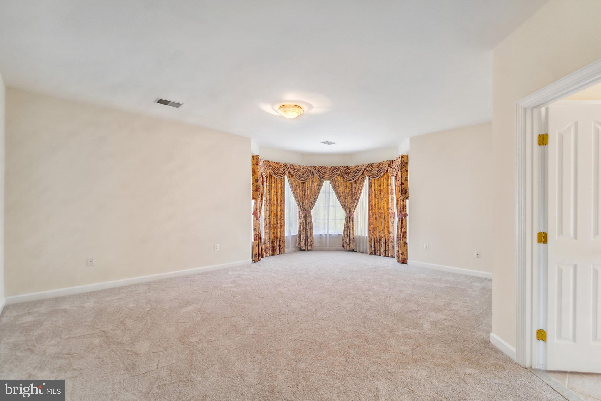 POTOMAC OAKS - Residential