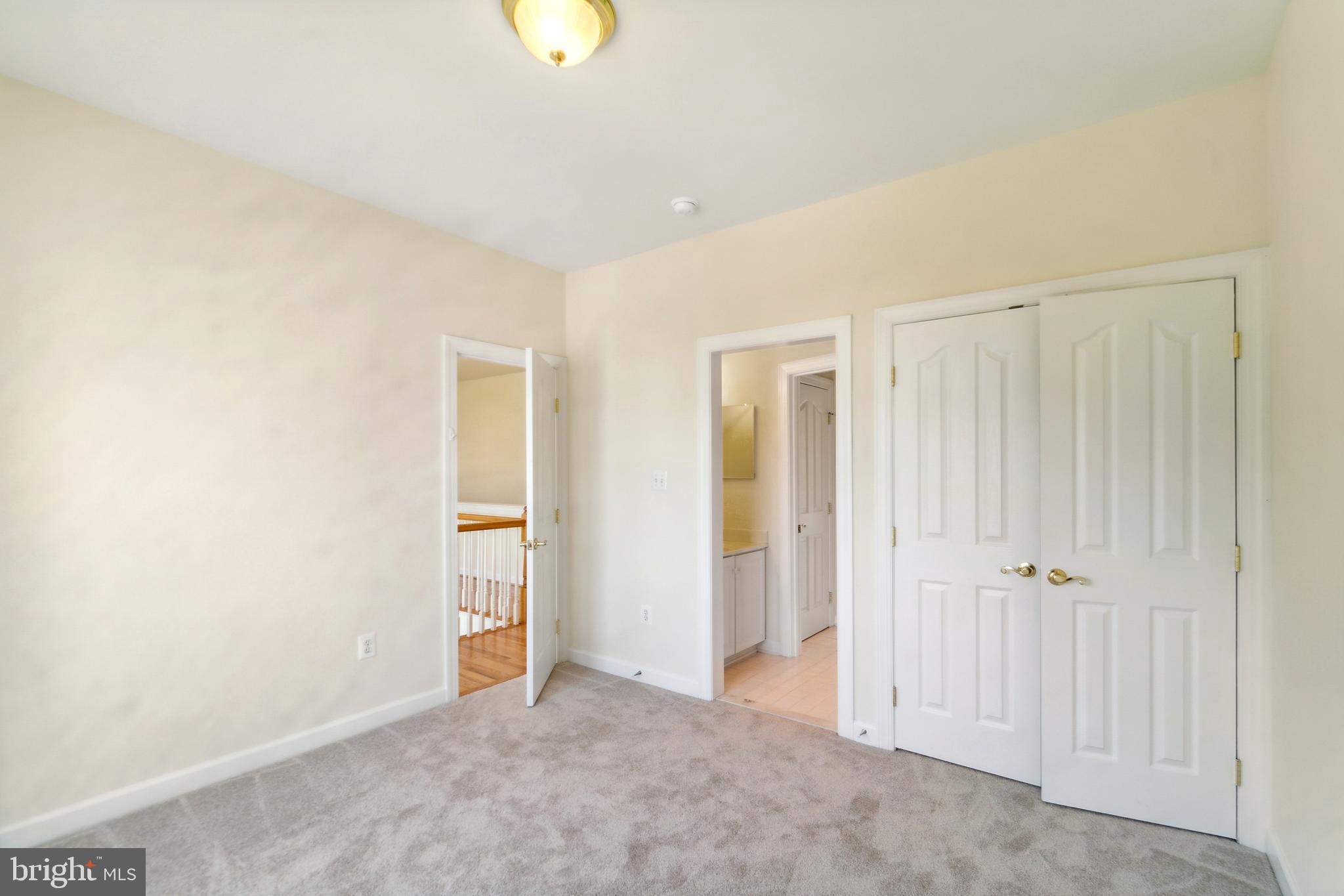 POTOMAC OAKS - Residential