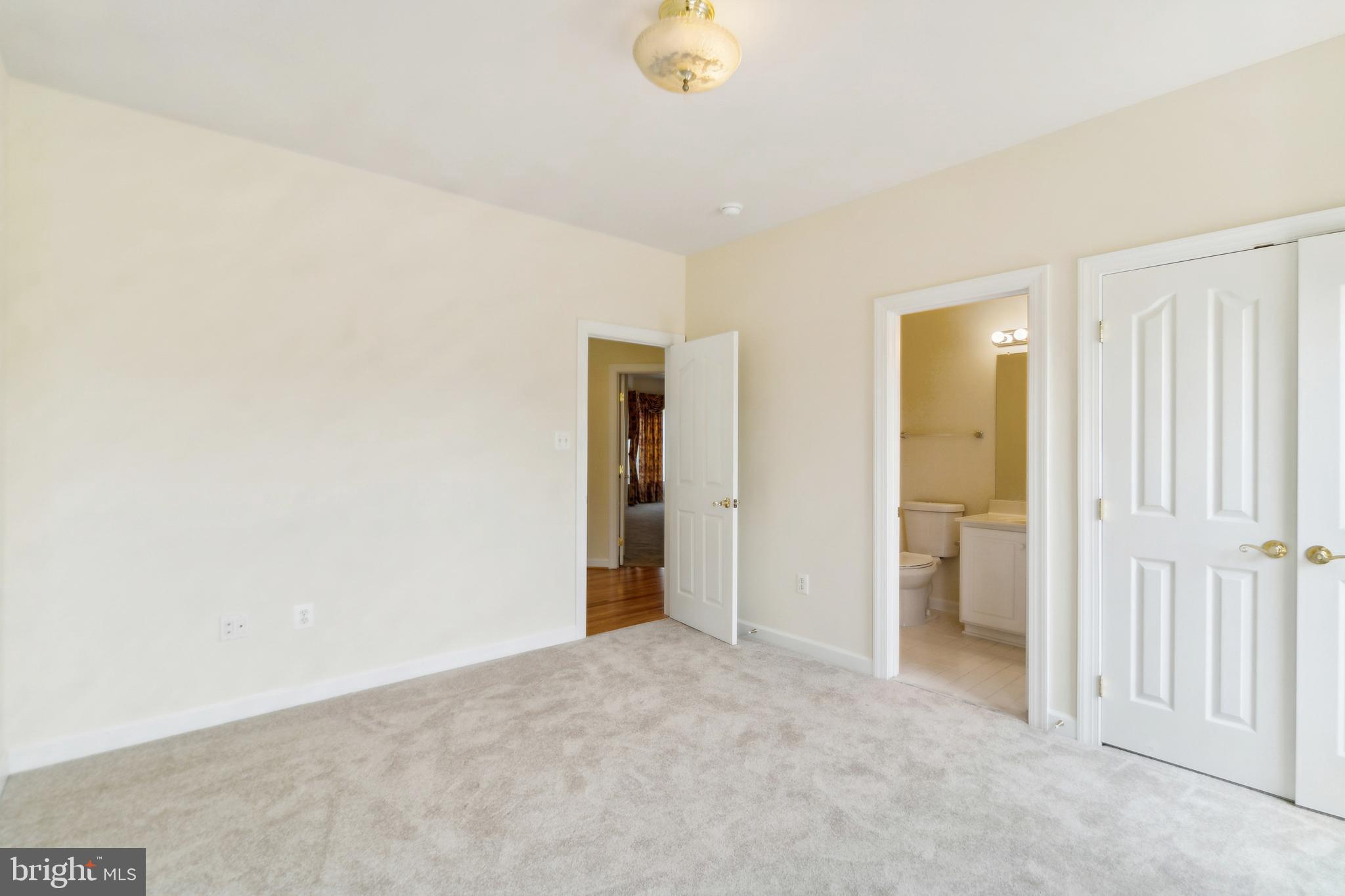 POTOMAC OAKS - Residential