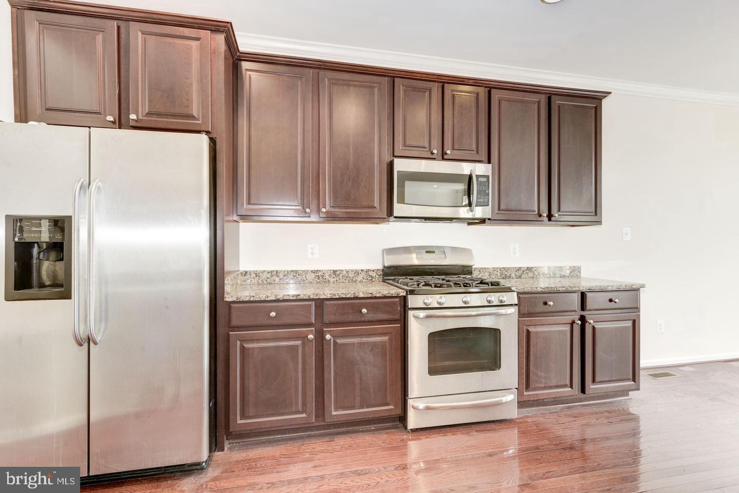 CENTREVILLE GREEN - Residential Lease