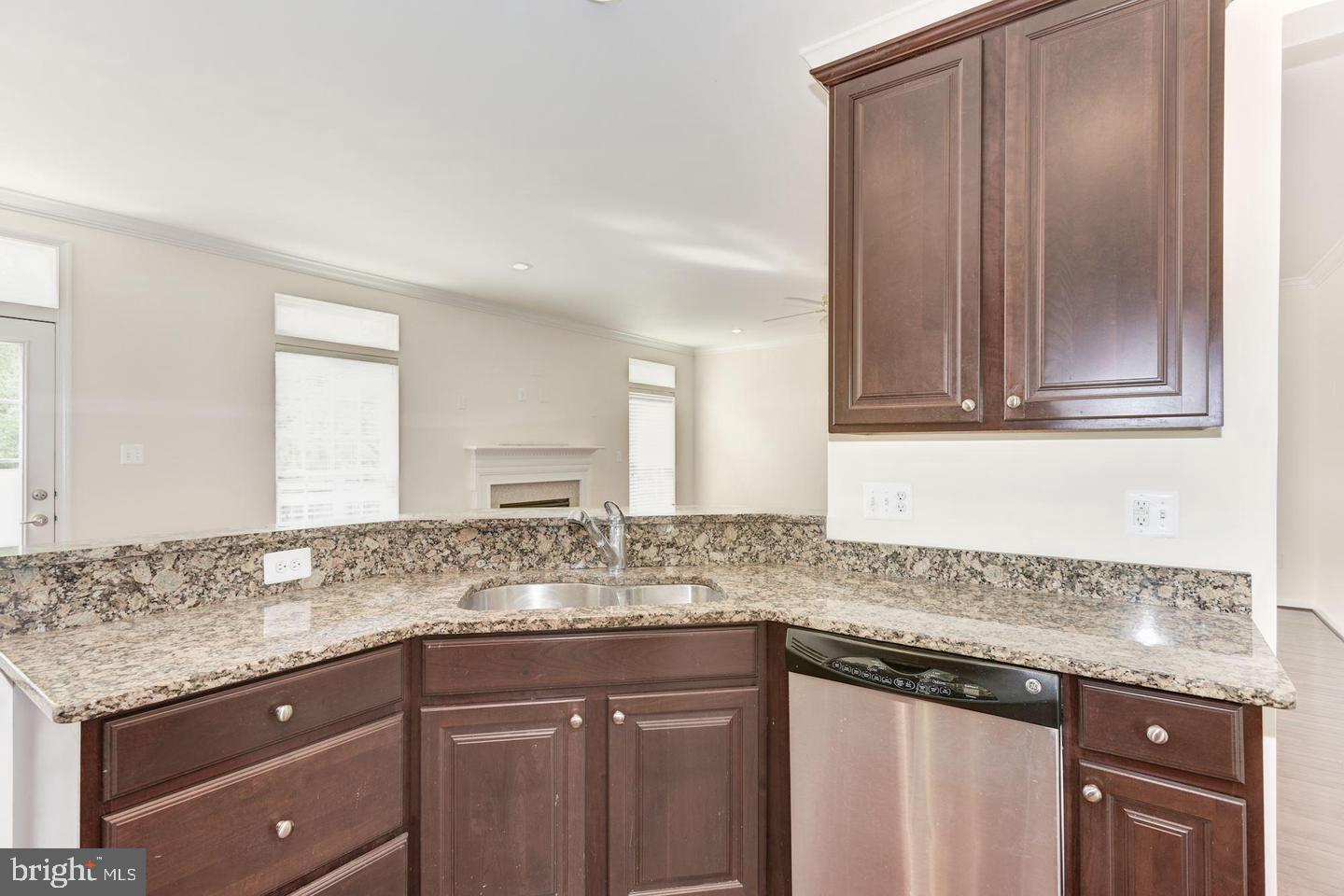 CENTREVILLE GREEN - Residential Lease