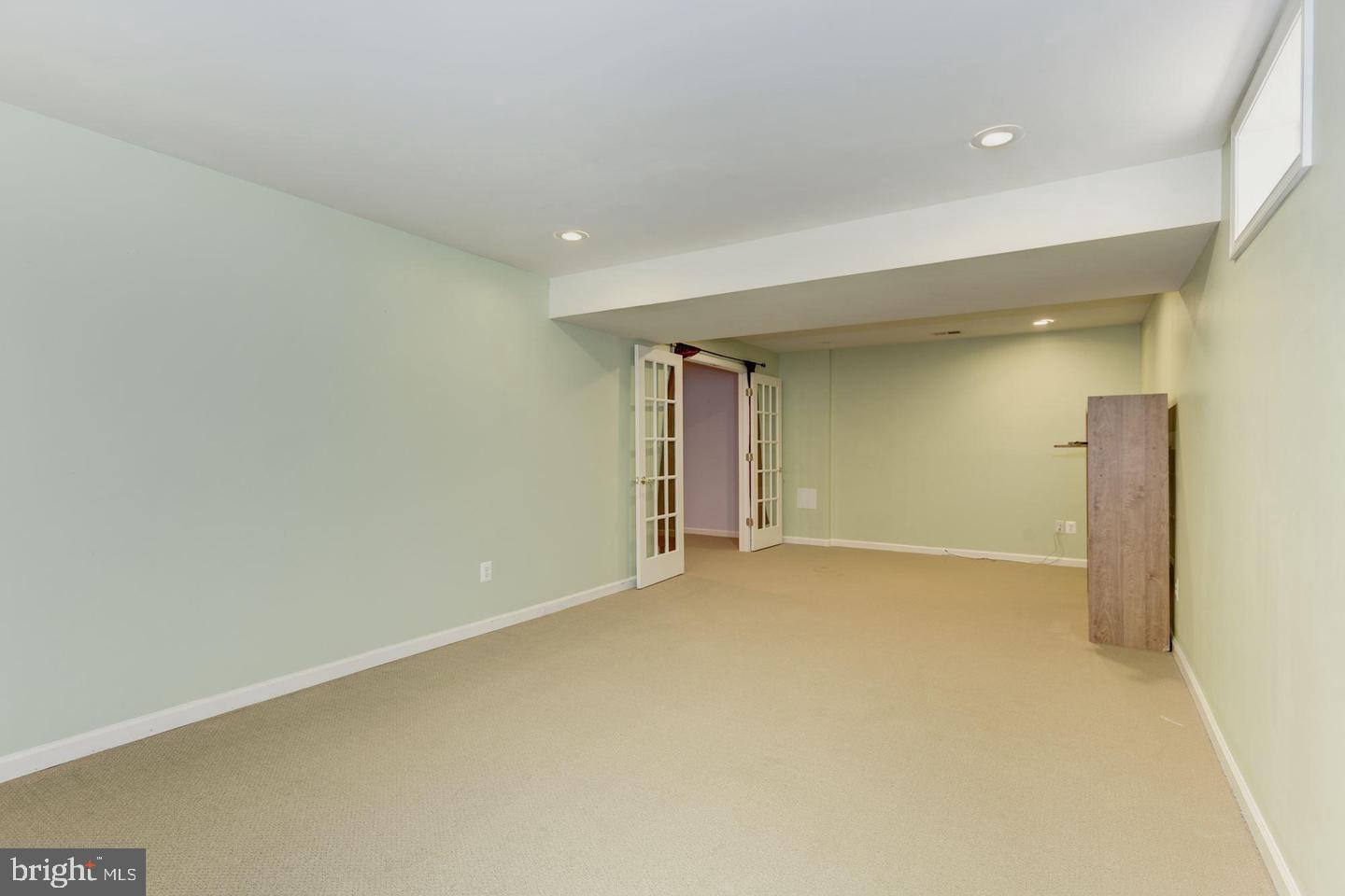 CENTREVILLE GREEN - Residential Lease