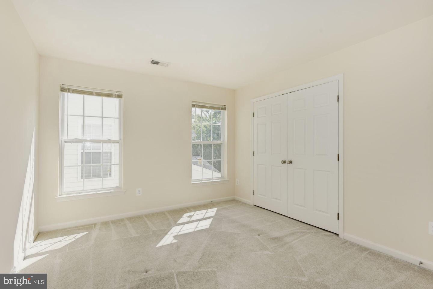 CENTREVILLE GREEN - Residential Lease