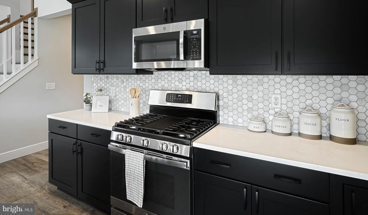 WILLOW CREEK FARMS - Residential