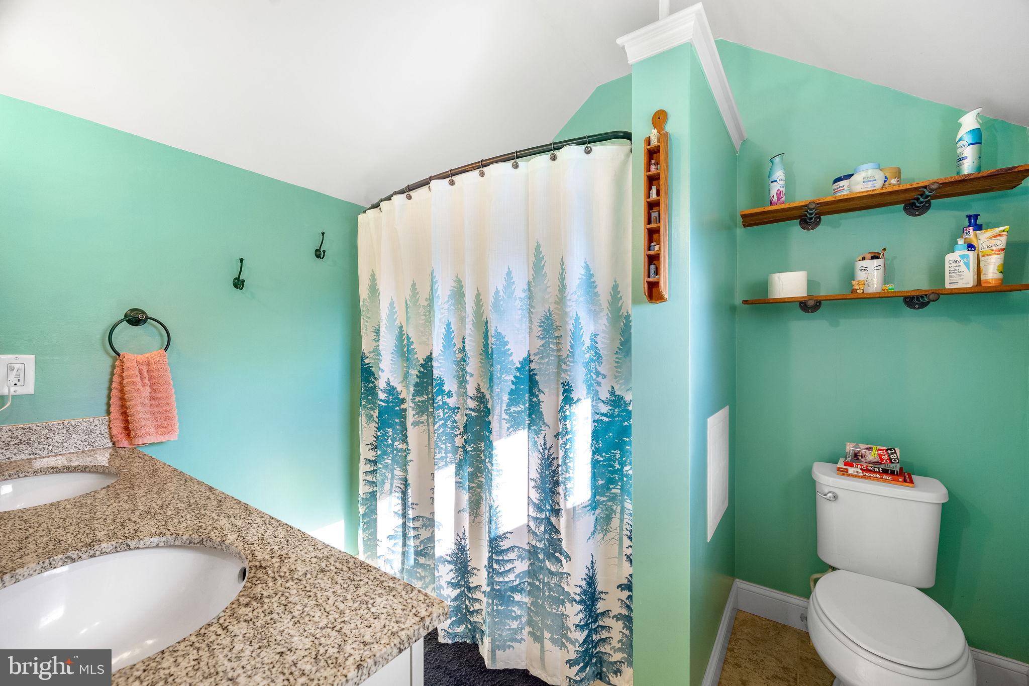 CHURCH HILL - Residential