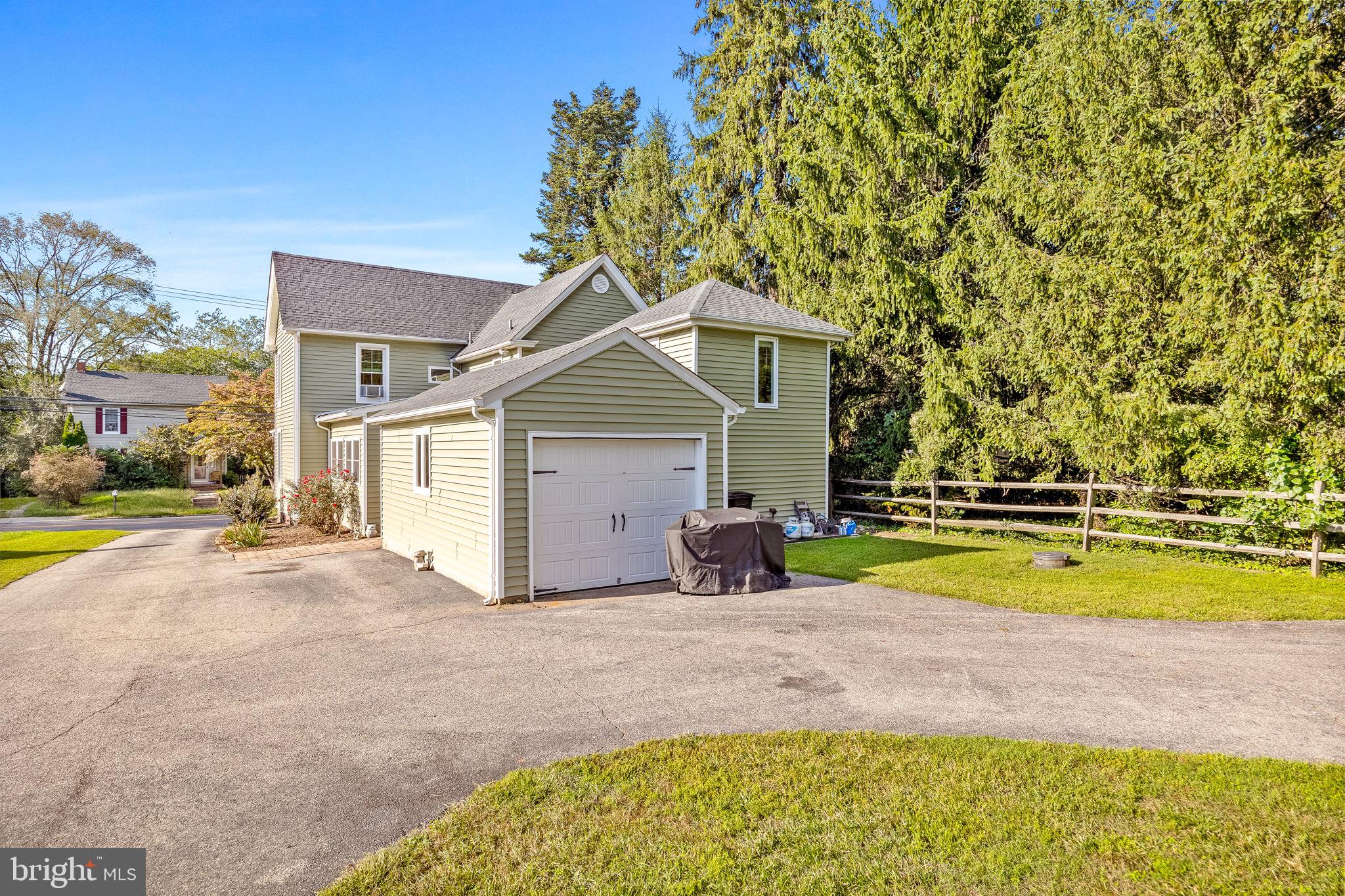 CHURCH HILL - Residential