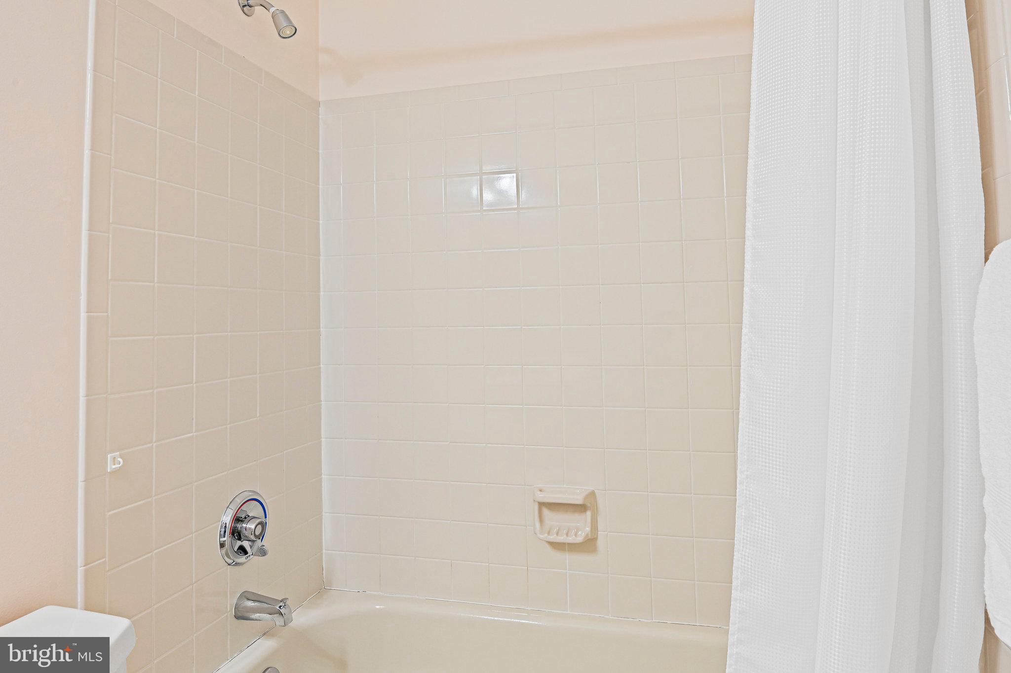 OAKCREST FARMS - Residential