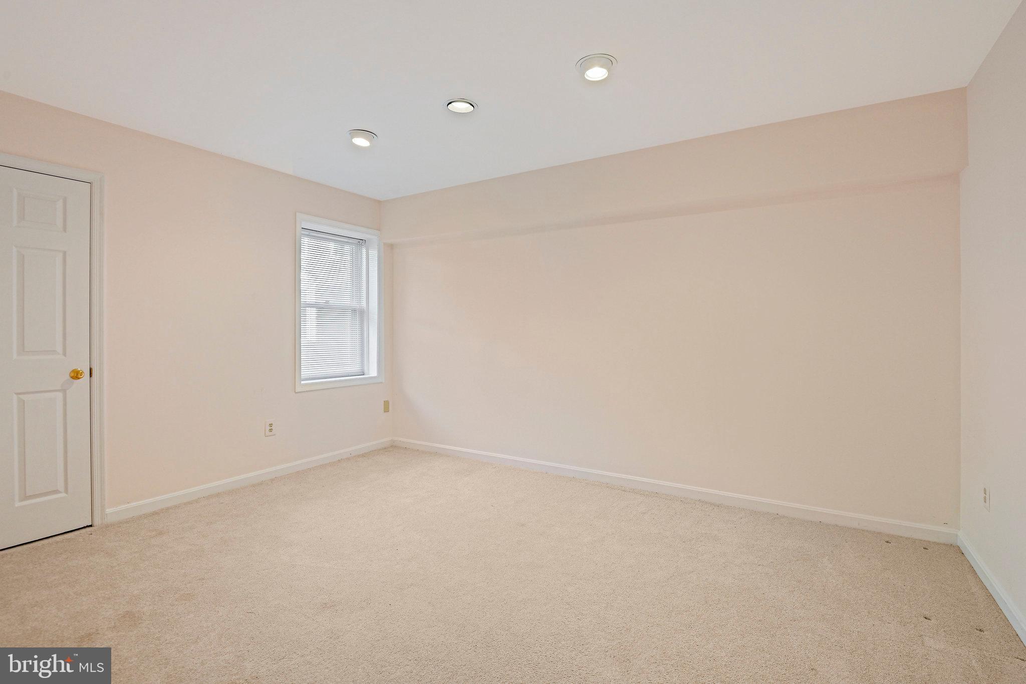 OAKCREST FARMS - Residential