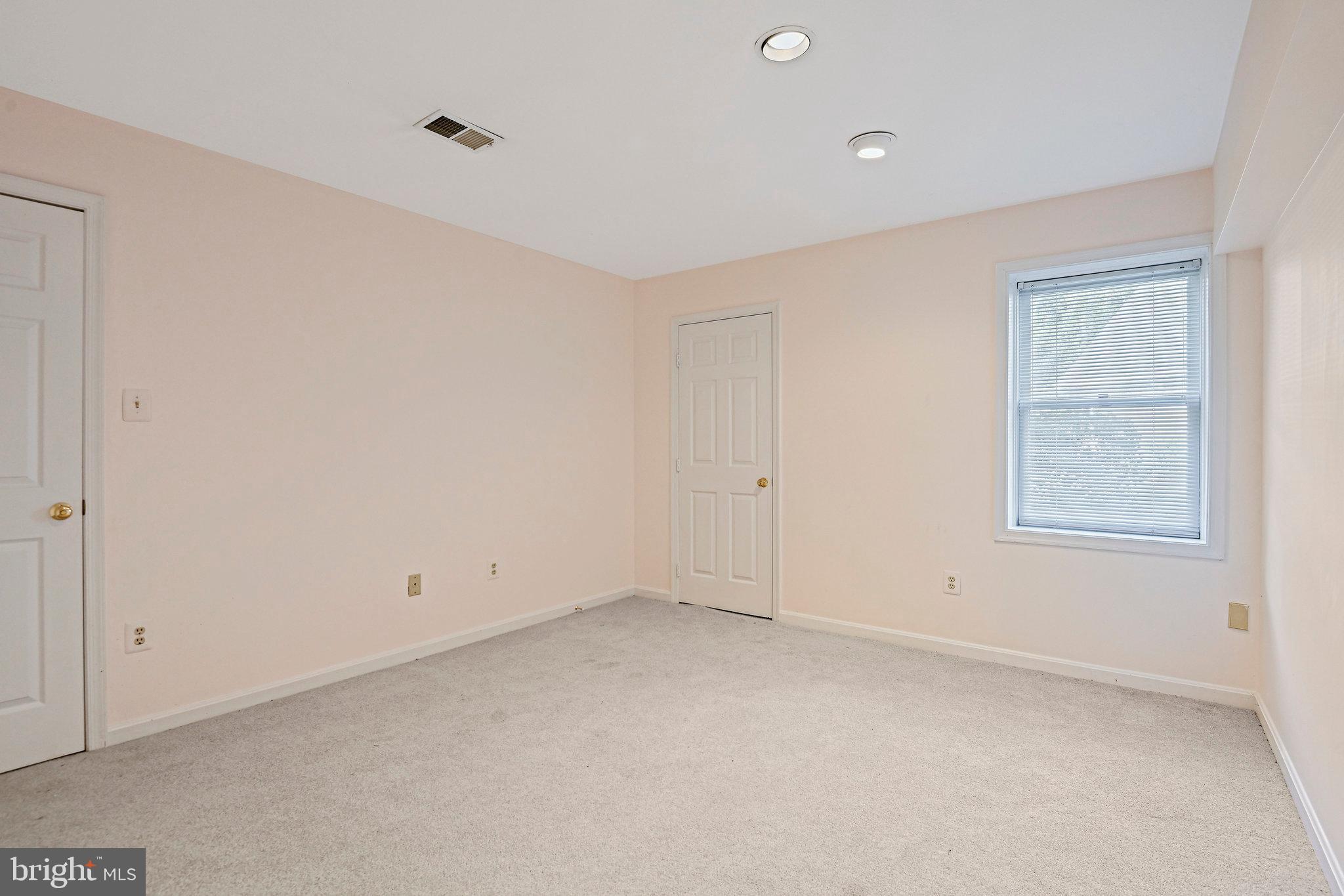 OAKCREST FARMS - Residential