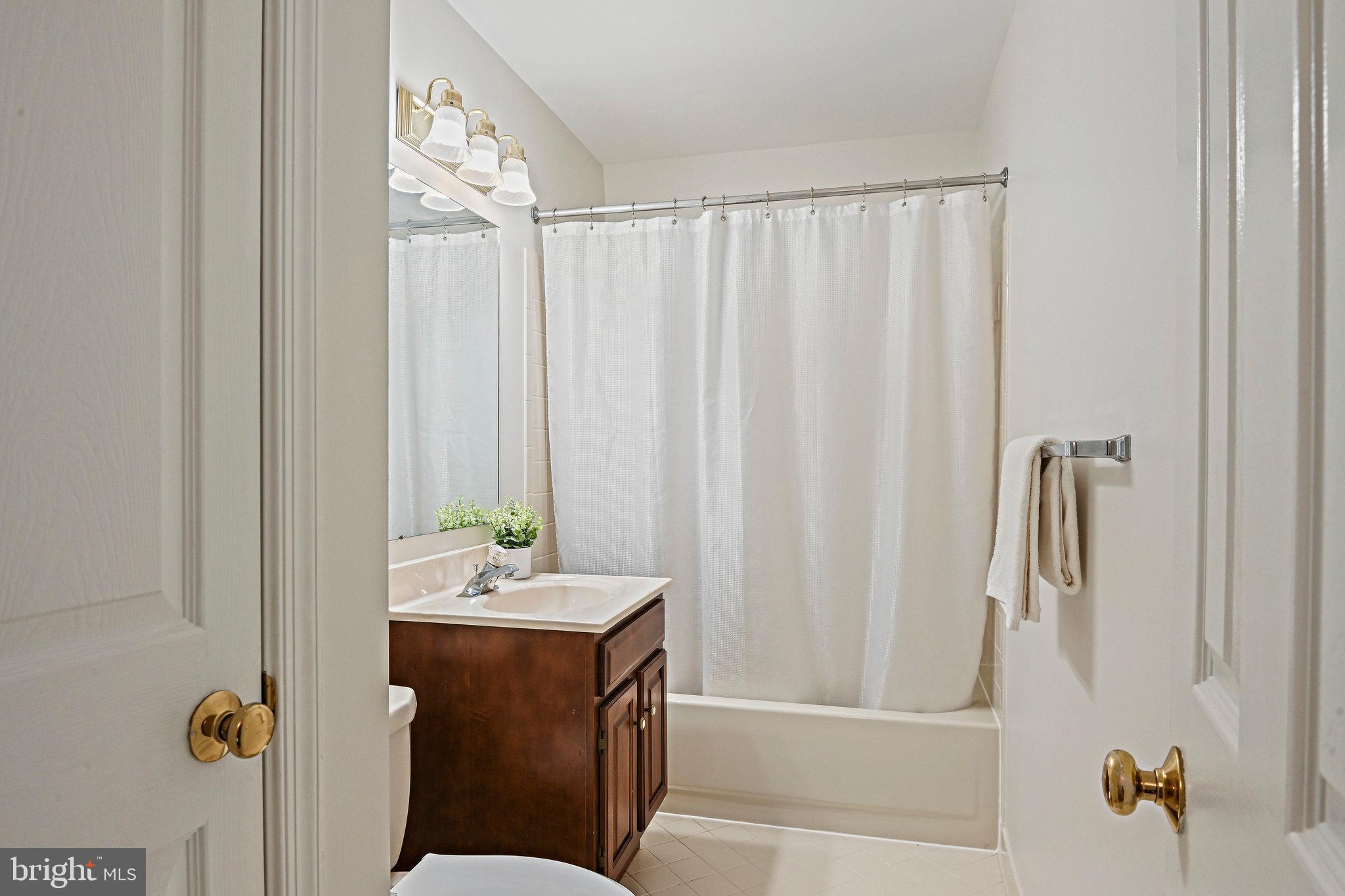 OAKCREST FARMS - Residential