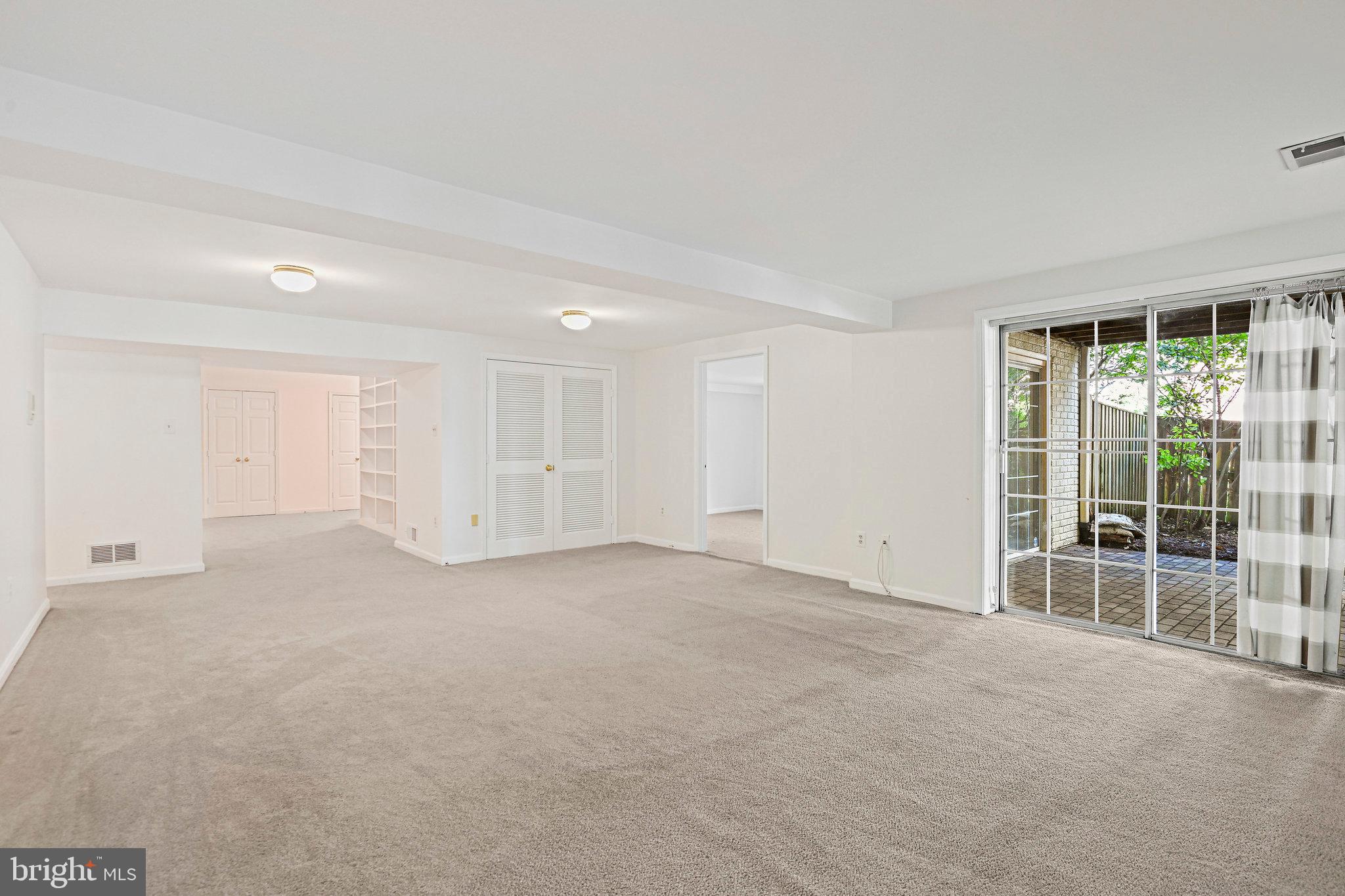 OAKCREST FARMS - Residential