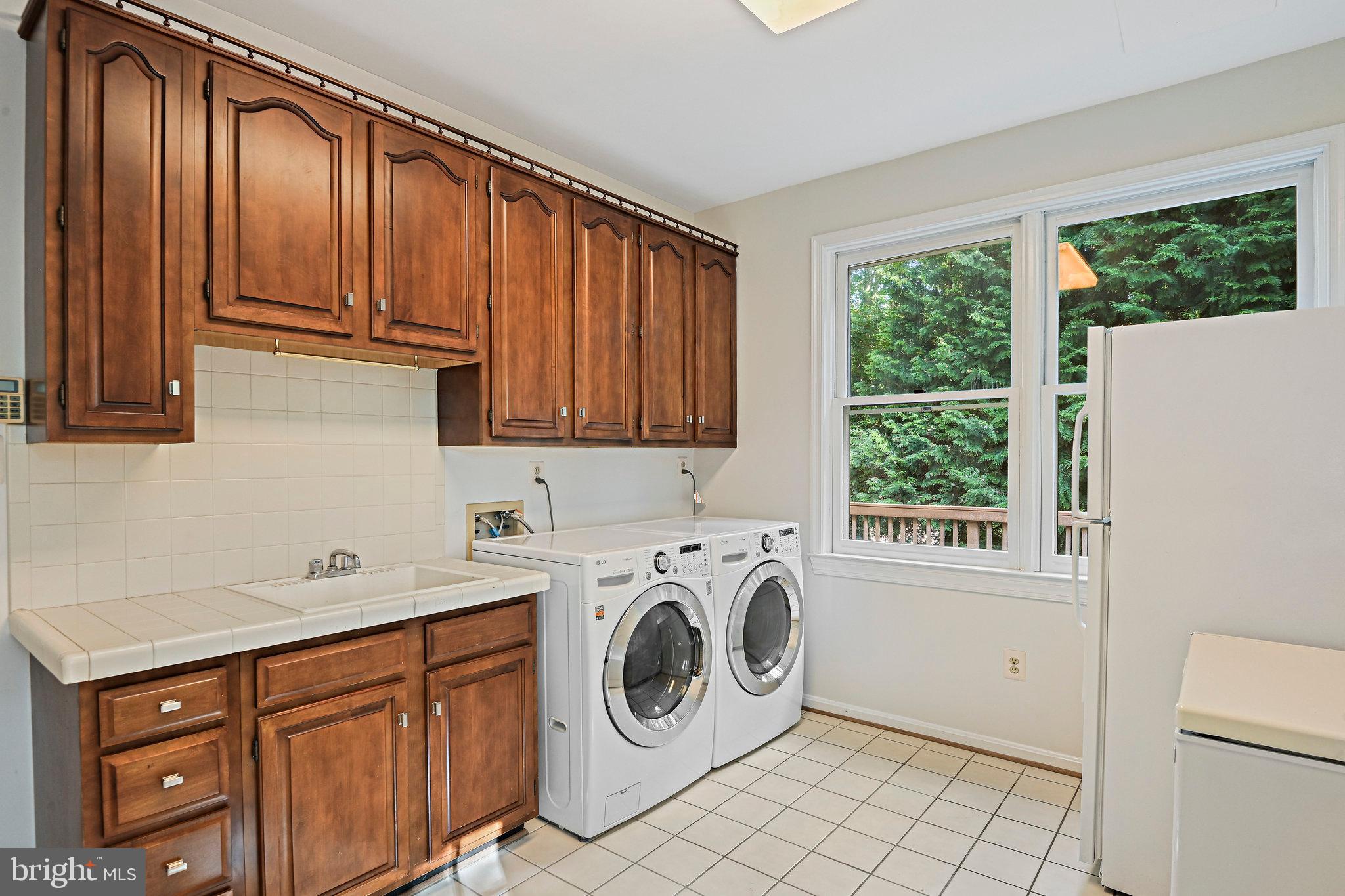 OAKCREST FARMS - Residential