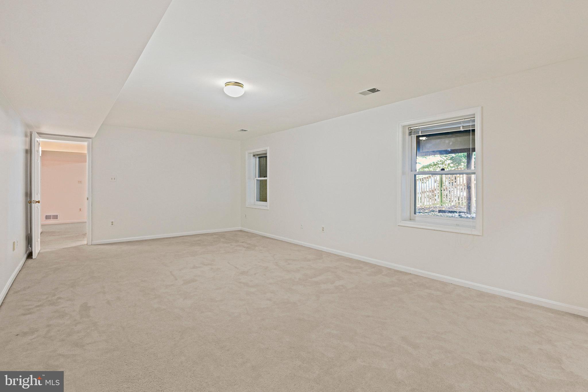 OAKCREST FARMS - Residential