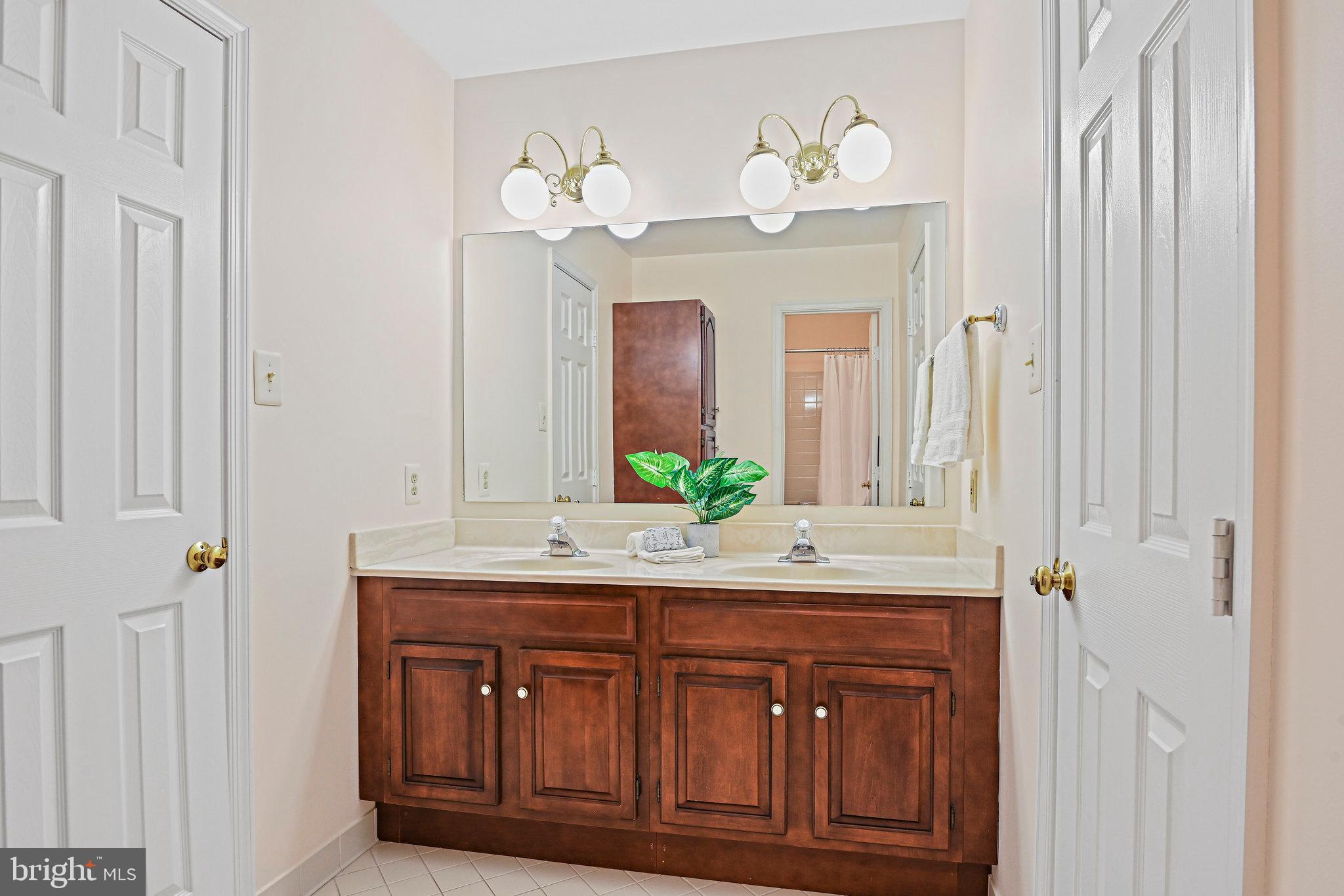 OAKCREST FARMS - Residential