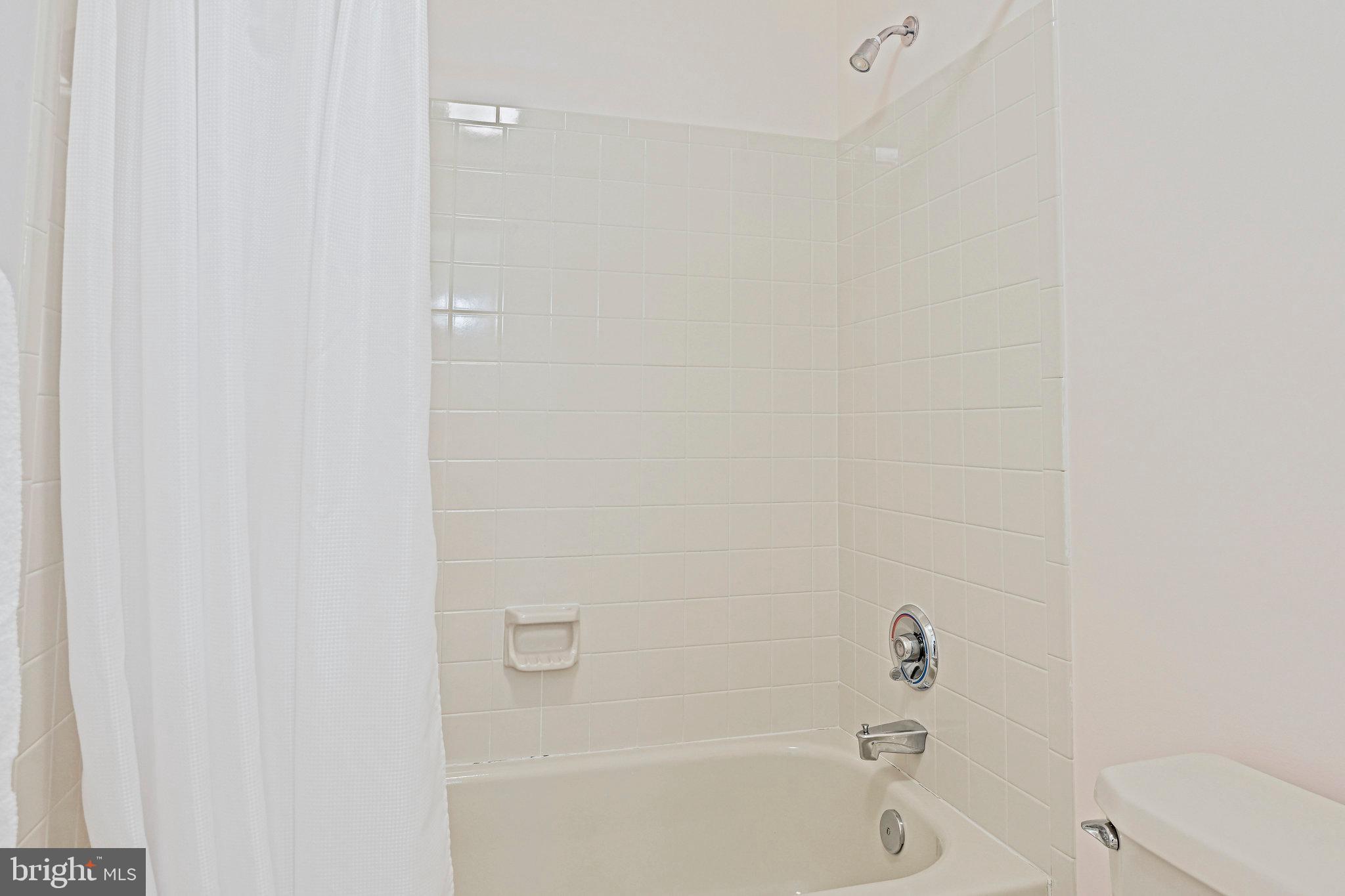 OAKCREST FARMS - Residential