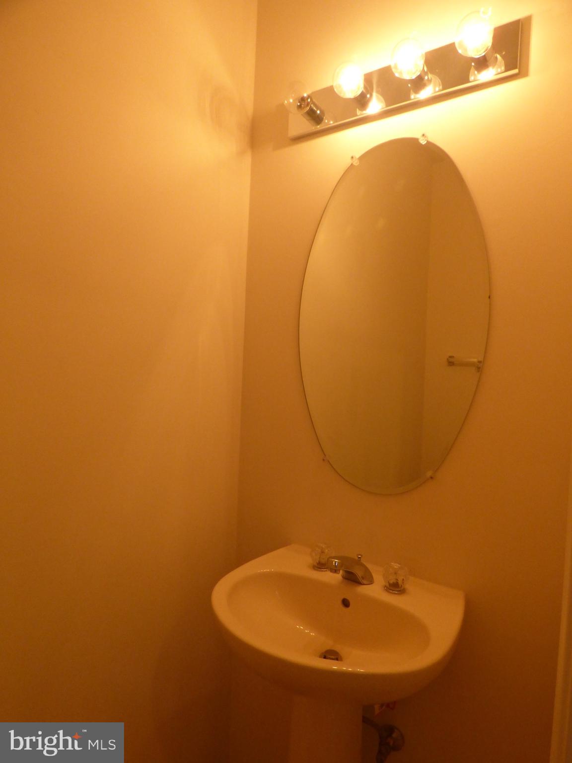 AMBERLEA AT SOUTH RIDING - Residential Lease