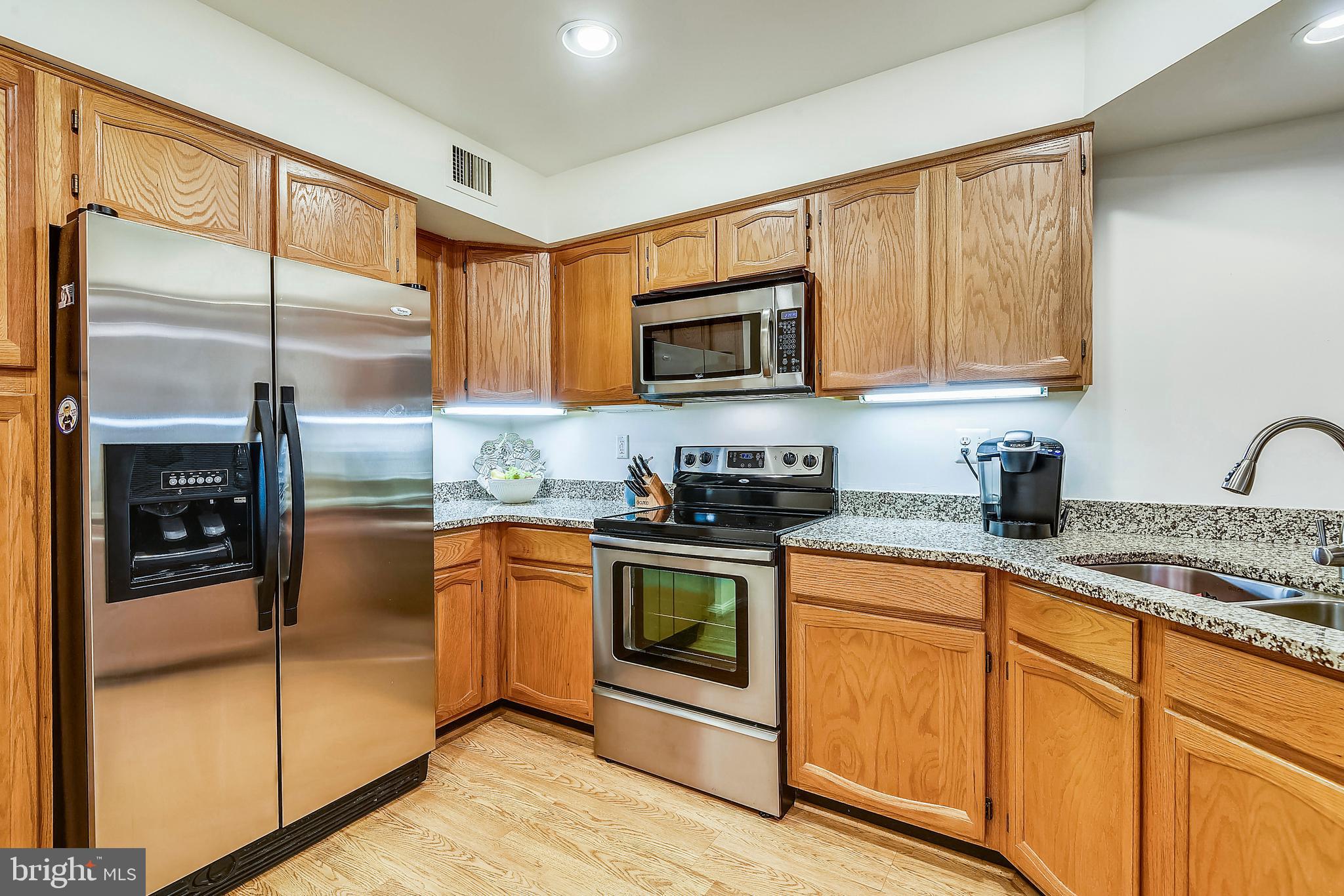 SUMMER PLACE AT RIVA TRACE - Residential