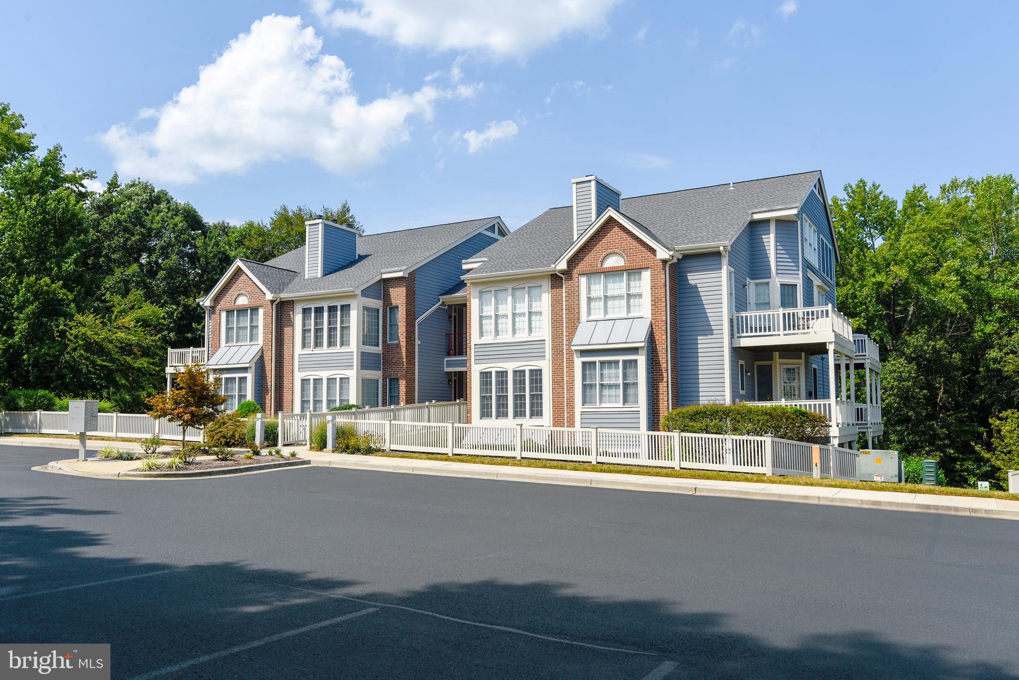 SUMMER PLACE AT RIVA TRACE - Residential