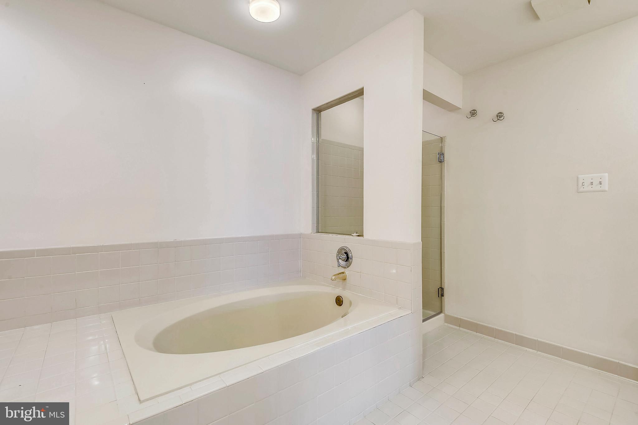 SUMMER PLACE AT RIVA TRACE - Residential