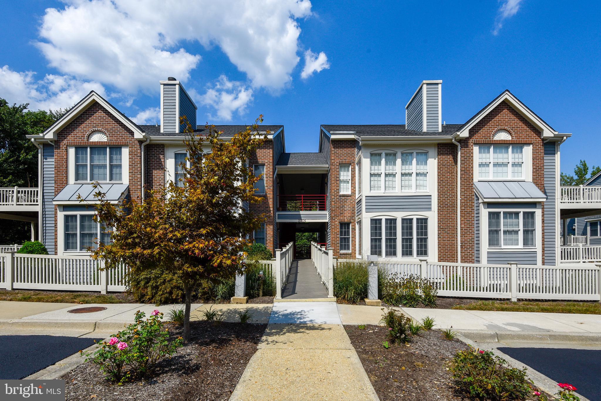 SUMMER PLACE AT RIVA TRACE - Residential