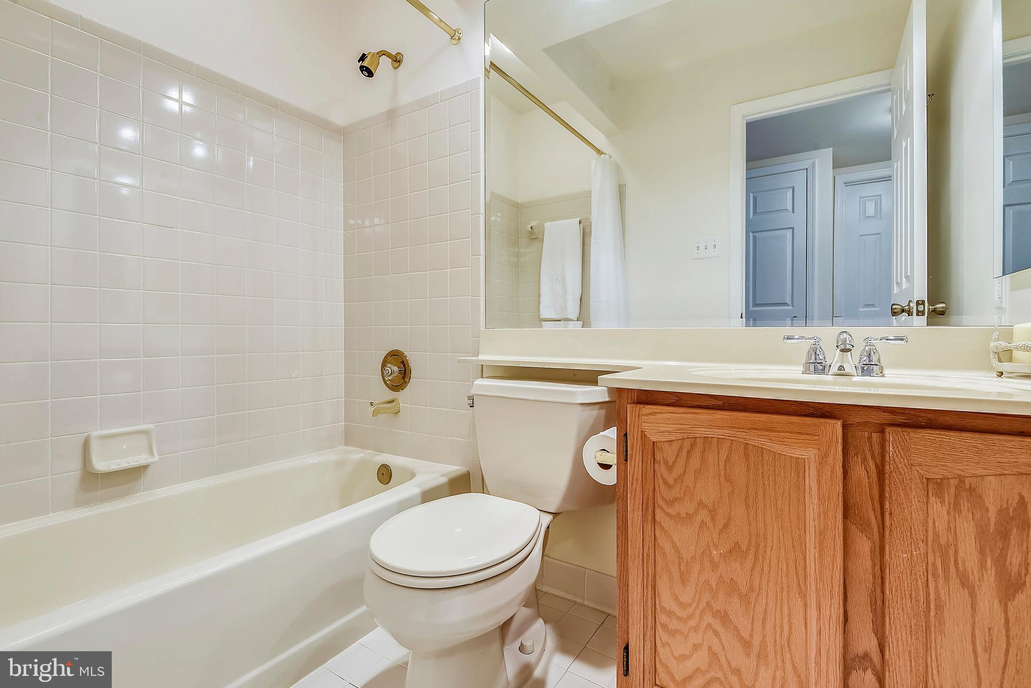 SUMMER PLACE AT RIVA TRACE - Residential