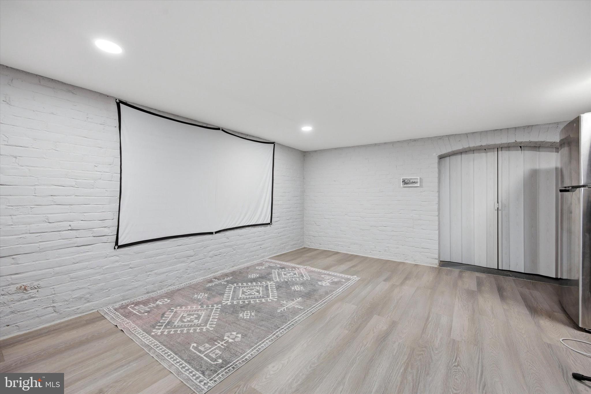 COLLINGDALE - Residential