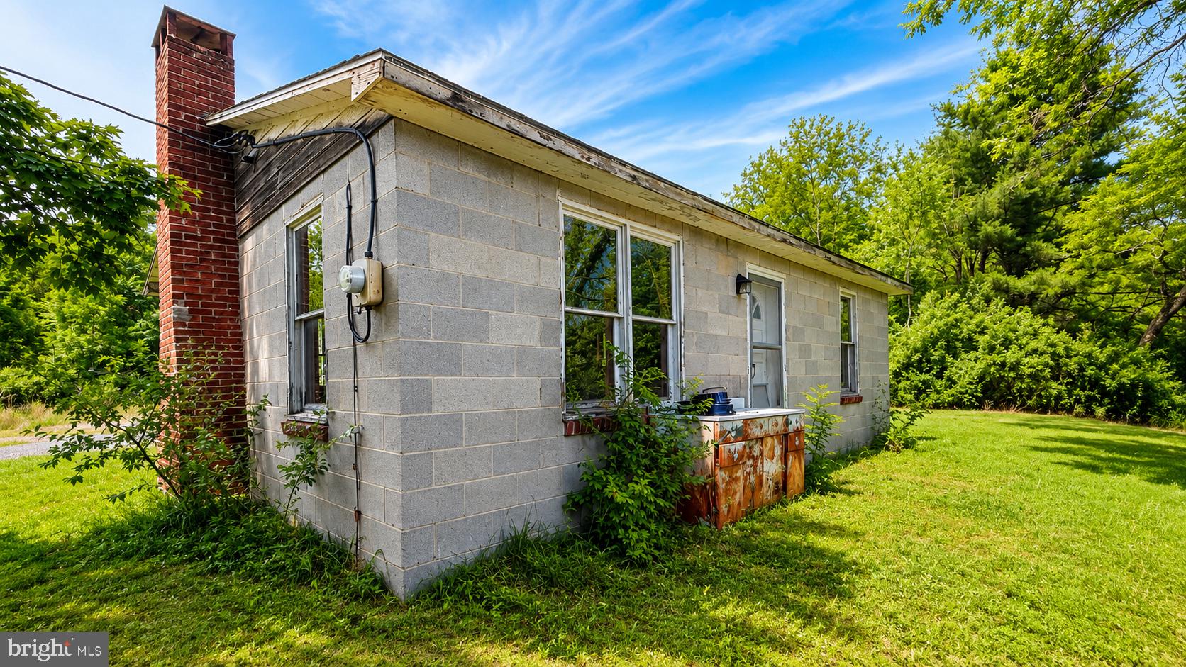 25 MICKEY LANE