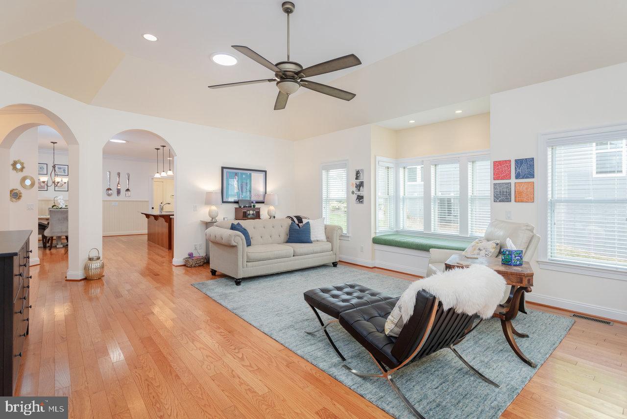 PRESTON LAKE - Residential