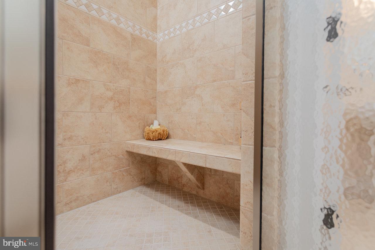 PRESTON LAKE - Residential