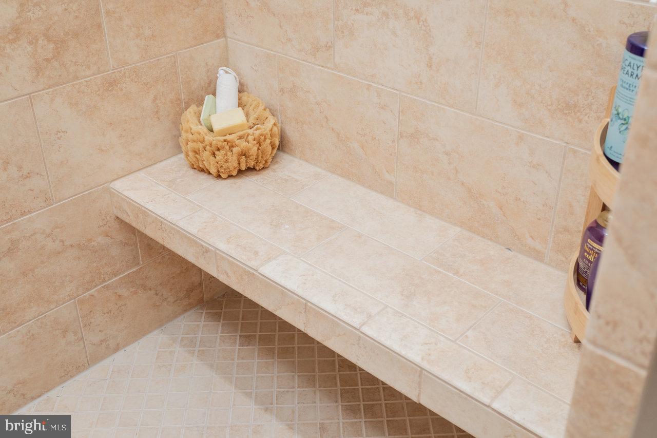 PRESTON LAKE - Residential