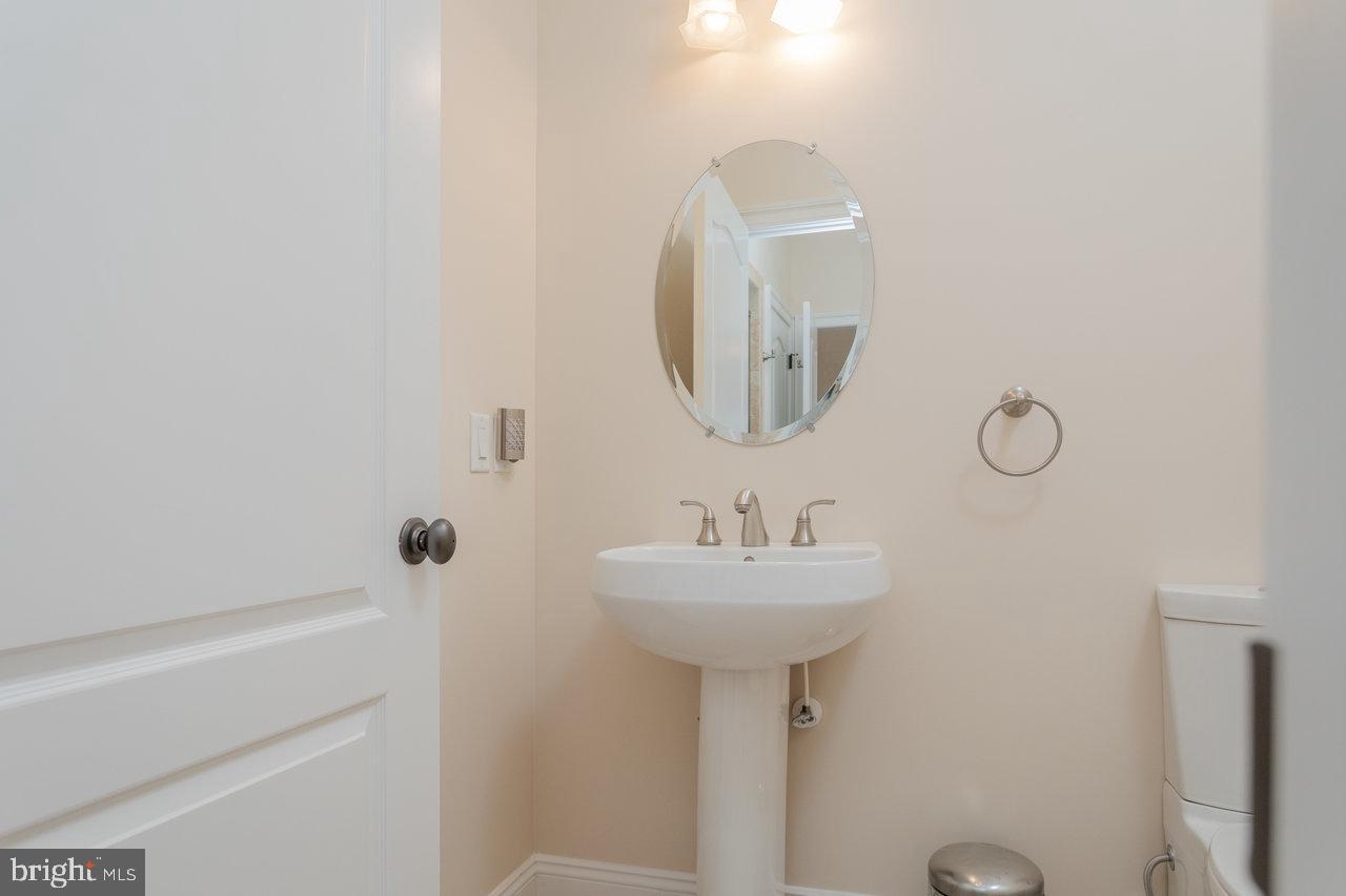 PRESTON LAKE - Residential