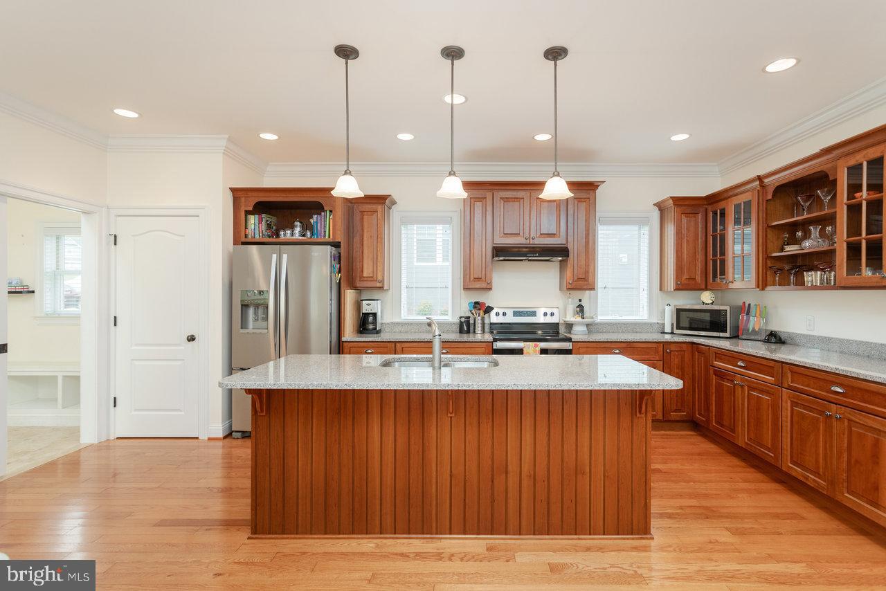 PRESTON LAKE - Residential